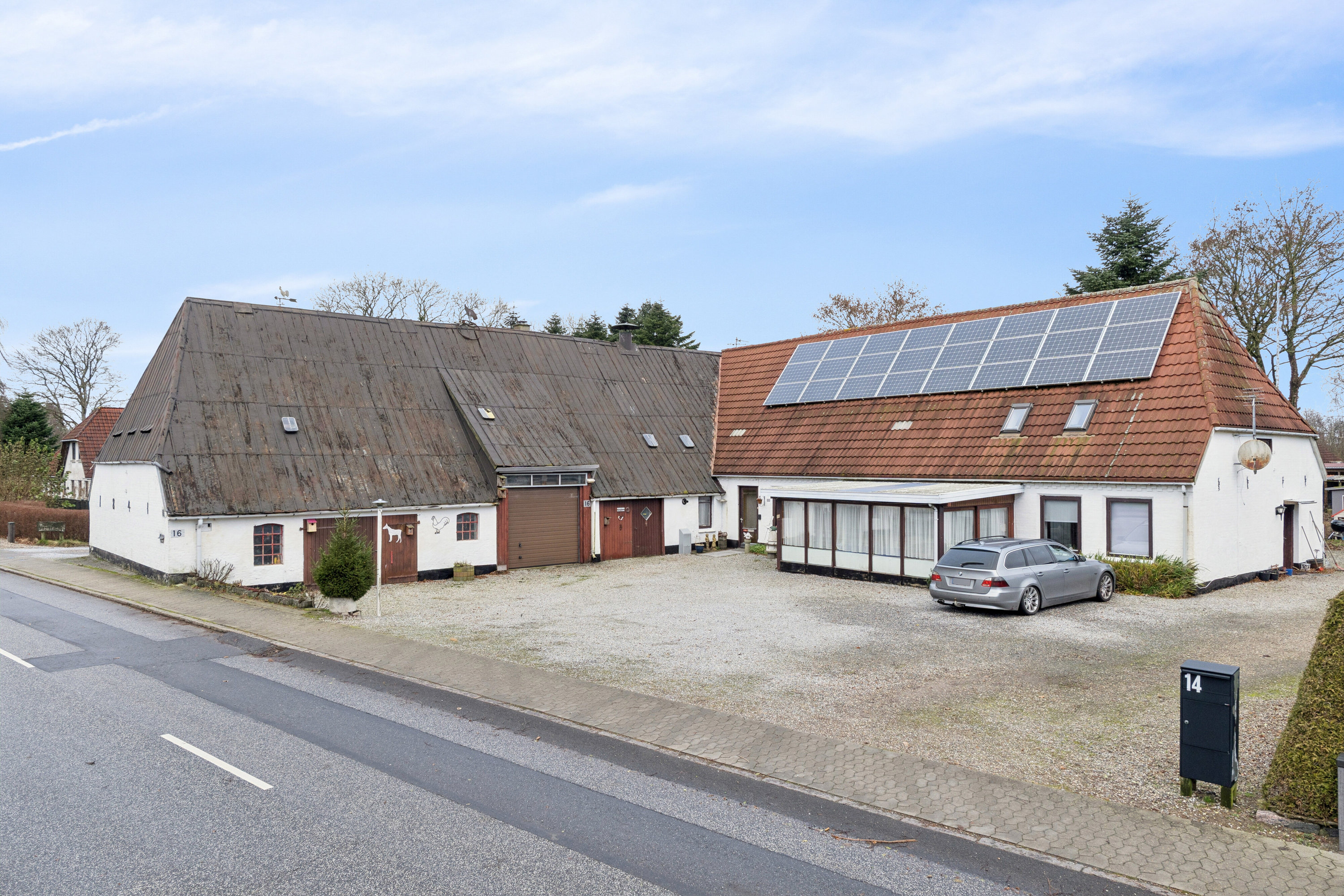 Fremhævet set fra vejen billede i fuldskærmstilstand. Billede af Vestergade 16, Frøslev, 6330 Padborg