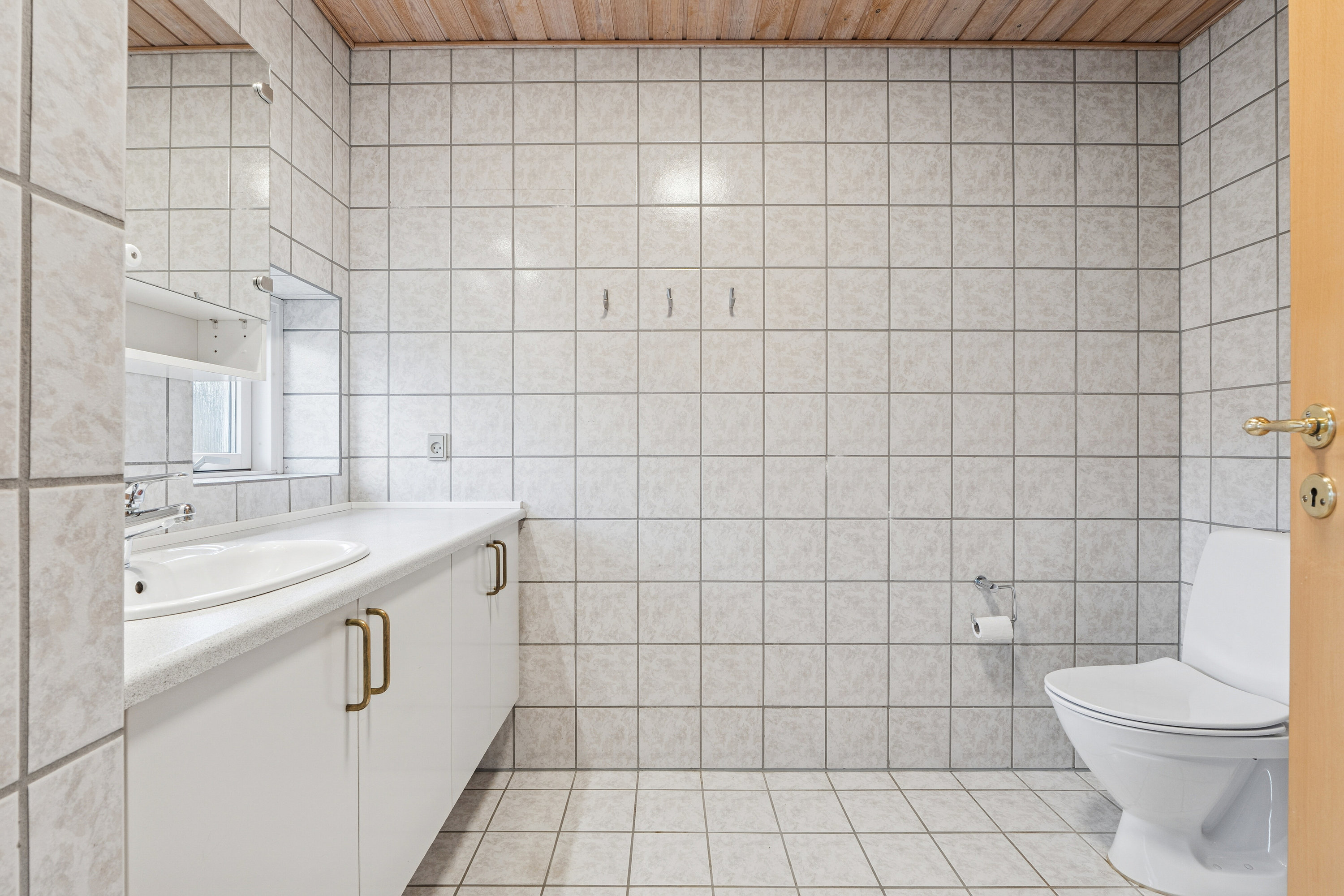 Fremhævet badeværelse billede i fuldskærmstilstand. Billede af Lundsager 38, 5750 Ringe