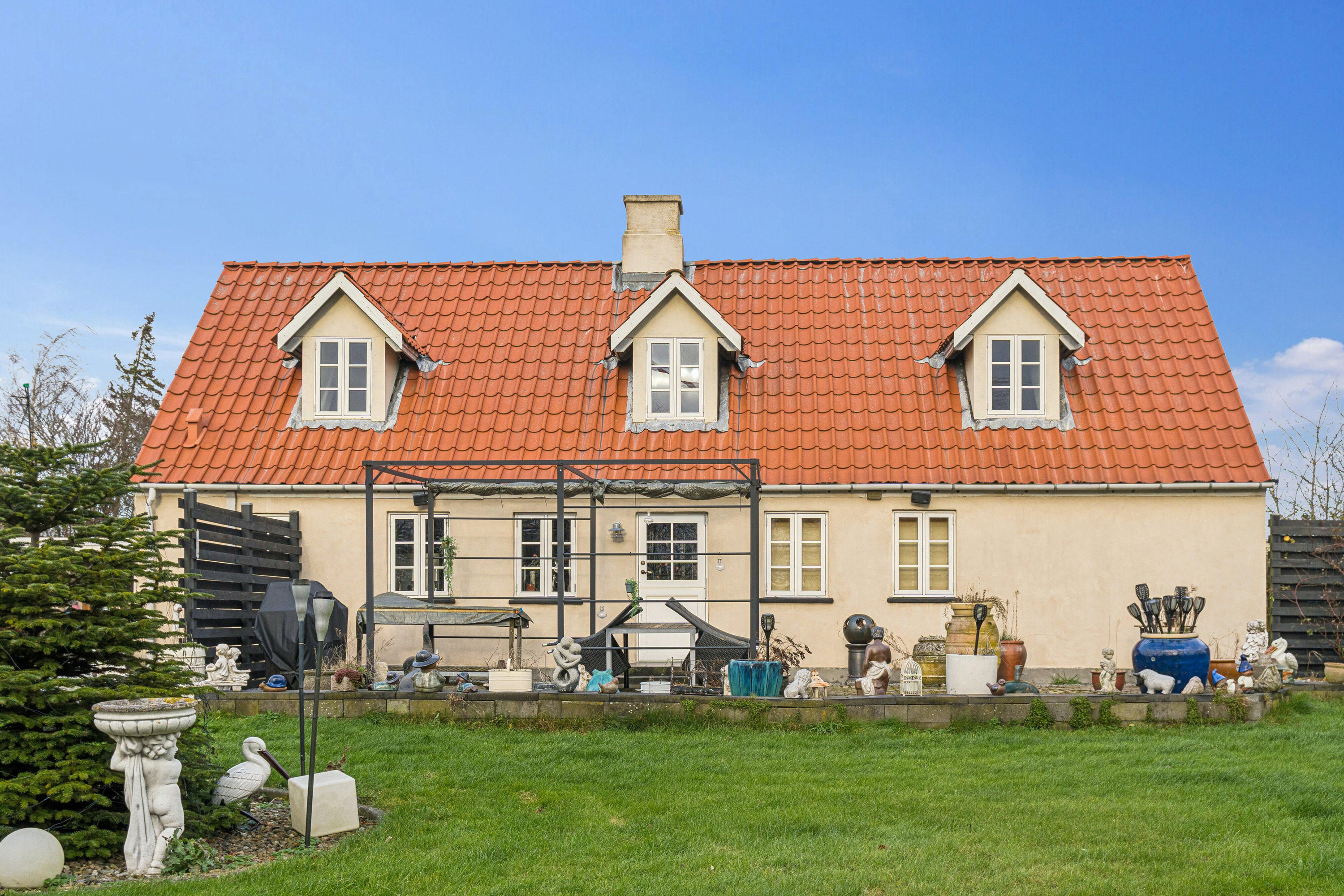 Miniaturebillede 2: set fra haven. Billede af Nordmarksvej 22, Kyndeløse, 4070 Kirke Hyllinge