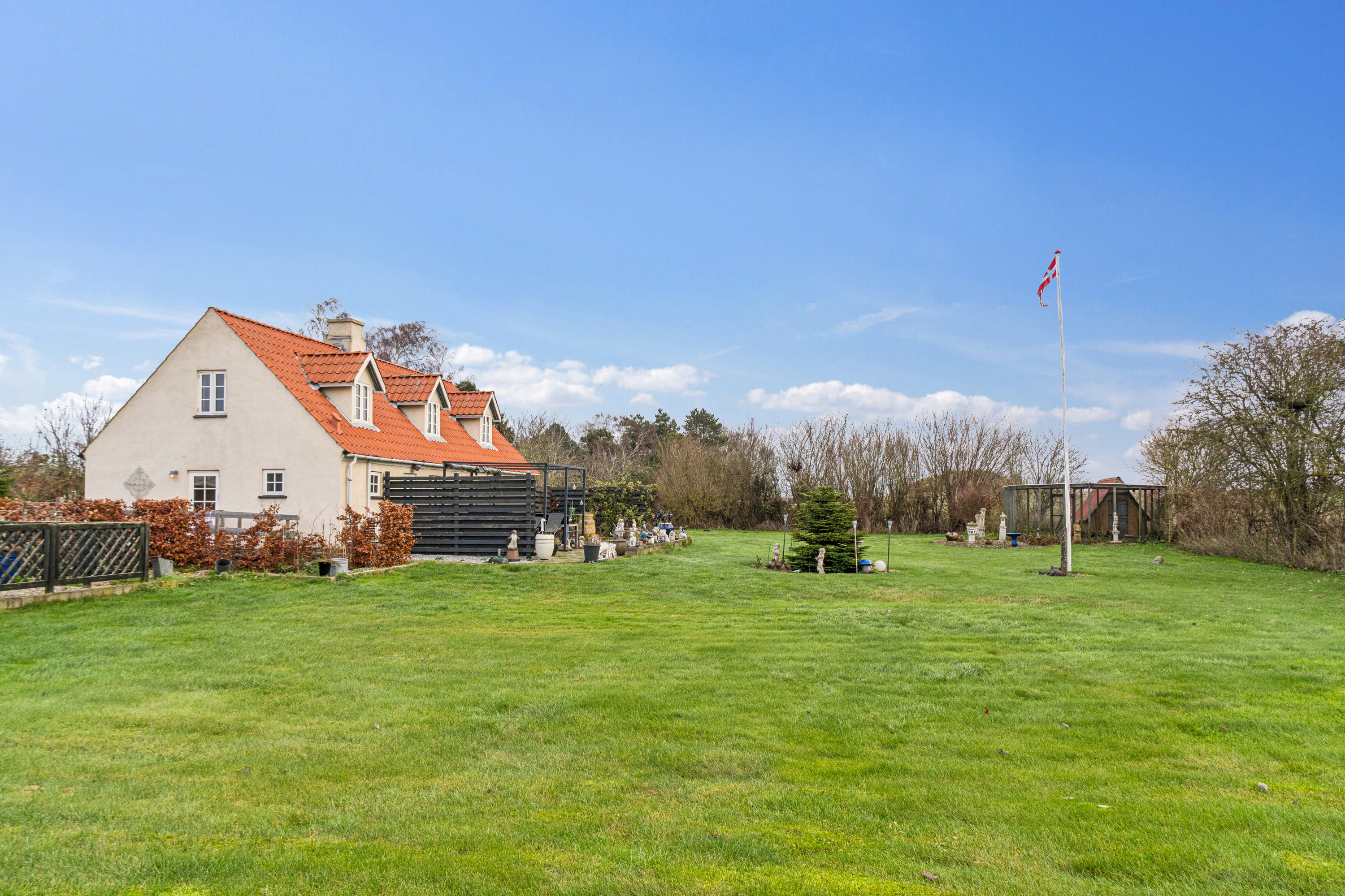 Fremhævet set fra haven billede i fuldskærmstilstand. Billede af Nordmarksvej 22, Kyndeløse, 4070 Kirke Hyllinge