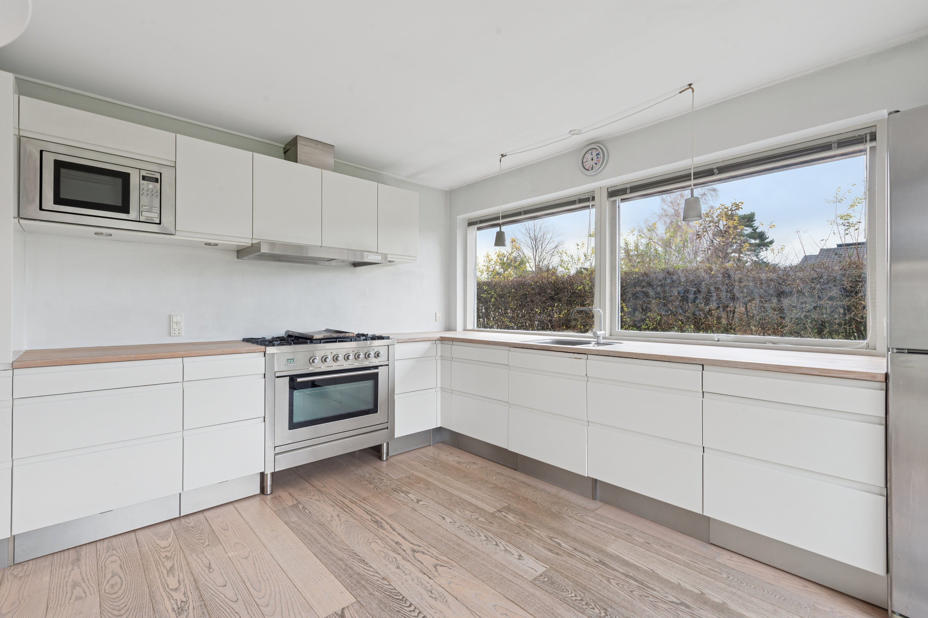 Fremhævet køkken billede i fuldskærmstilstand. Billede af Hellevej 11, 2670 Greve