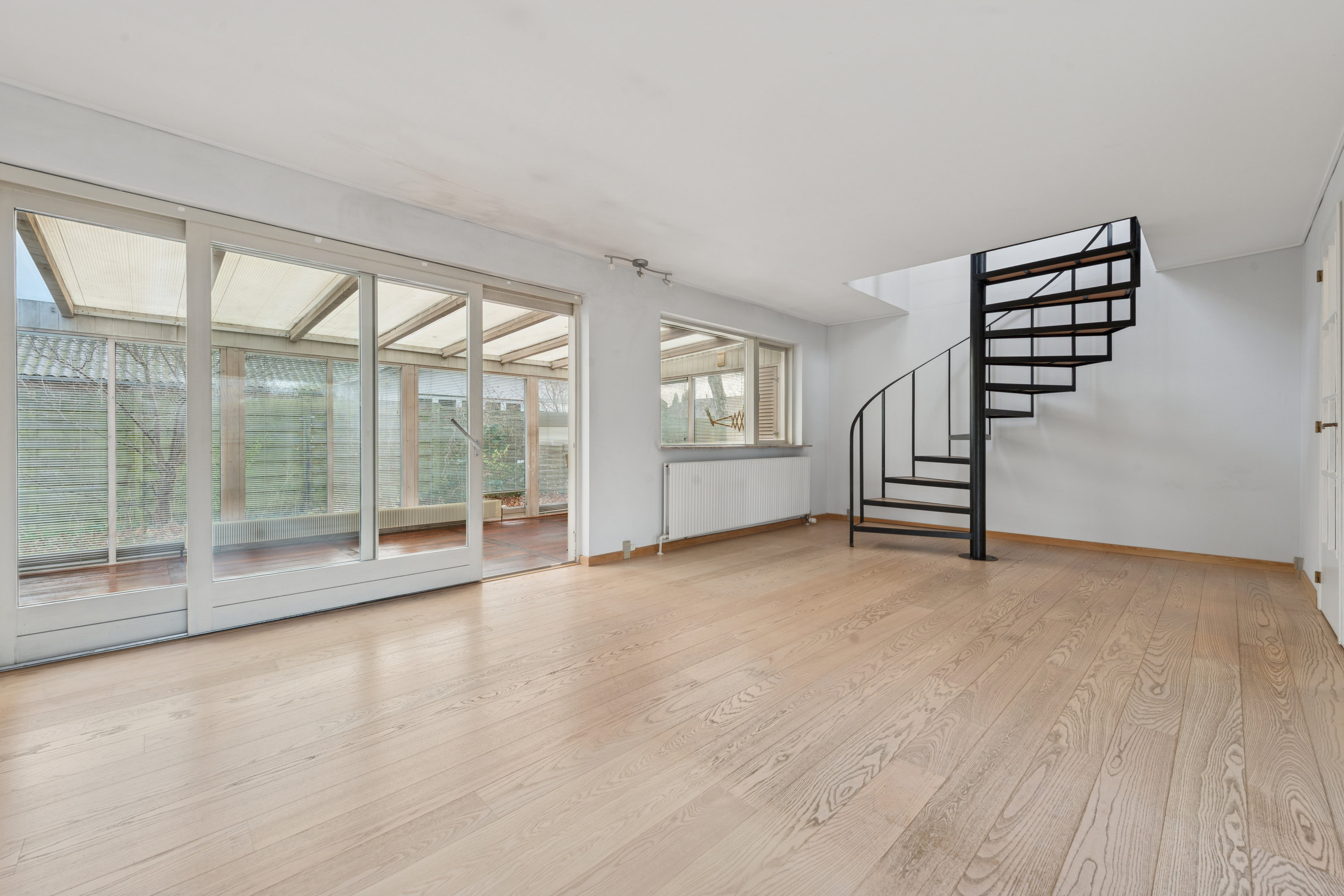 Fremhævet stue billede i fuldskærmstilstand. Billede af Hellevej 11, 2670 Greve