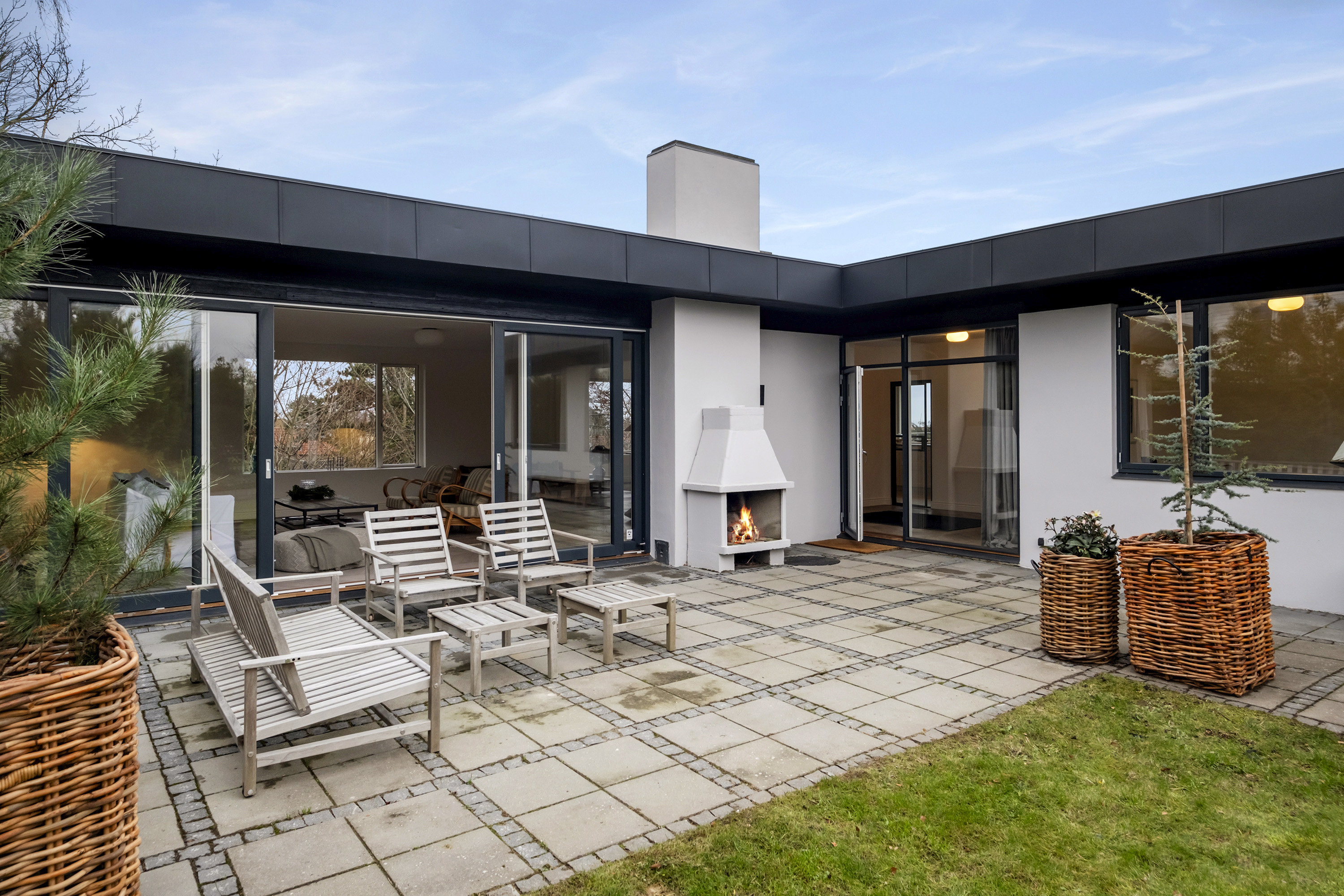 Fremhævet ejendommen billede i fuldskærmstilstand. Billede af Rosavej 28, 2930 Klampenborg