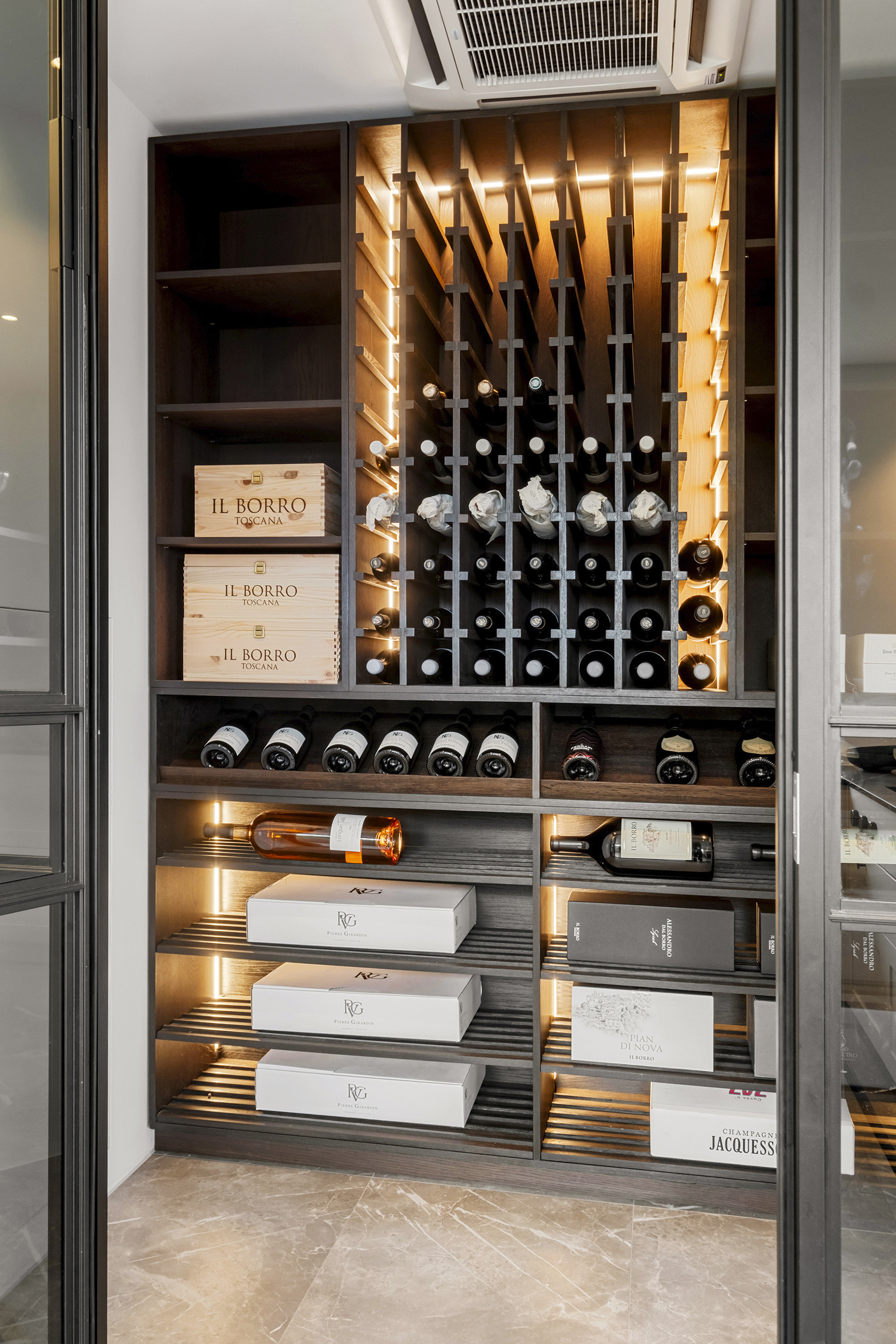 Fremhævet køkken billede i fuldskærmstilstand. Billede af Rosavej 28, 2930 Klampenborg