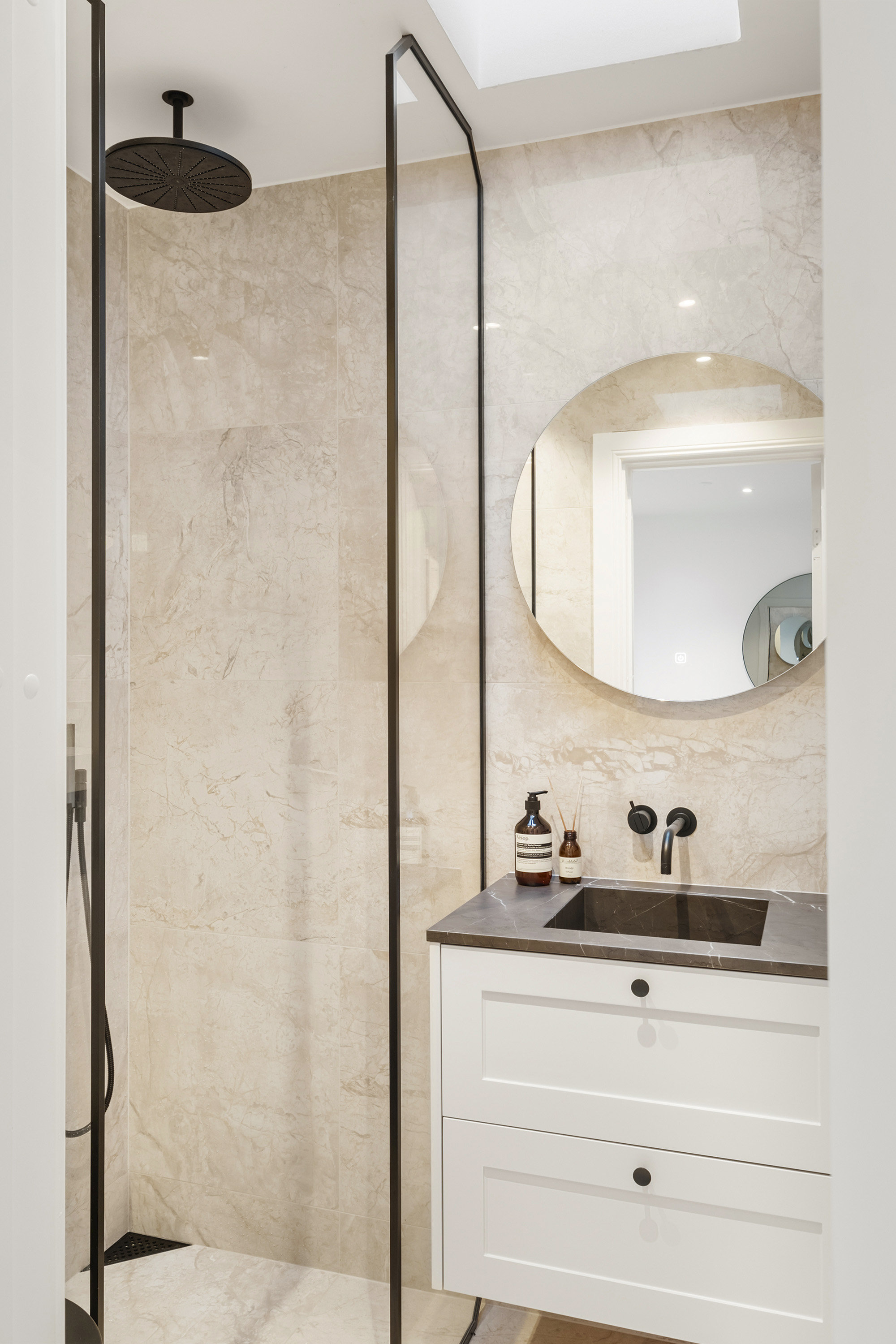 Fremhævet badeværelse billede i fuldskærmstilstand. Billede af Rosavej 28, 2930 Klampenborg