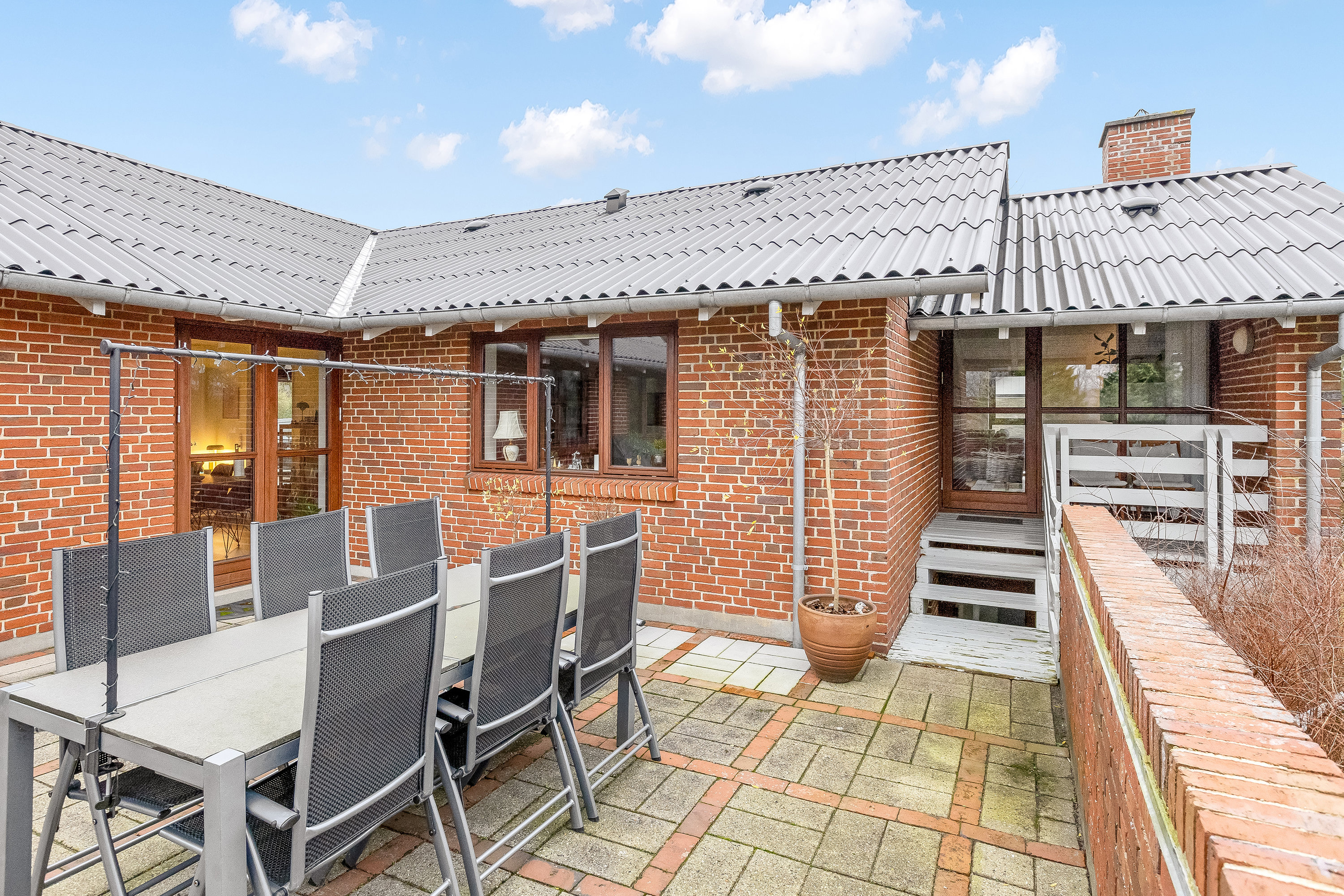 Fremhævet terrasse billede i fuldskærmstilstand. Billede af Rosenalle 56, 6920 Videbæk