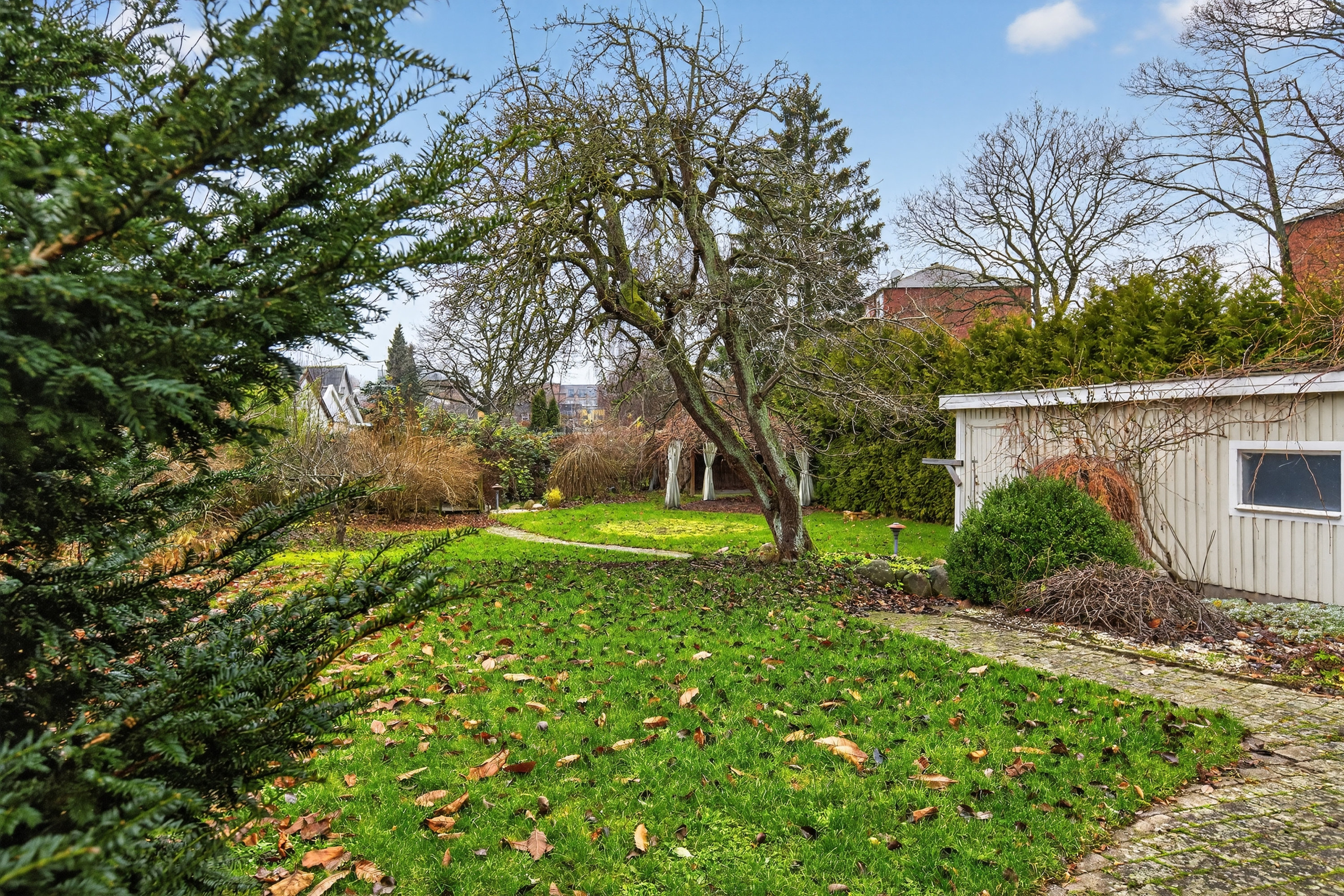 Fremhævet ude  billede i fuldskærmstilstand. Billede af Vestermarken 2B, 2750 Ballerup