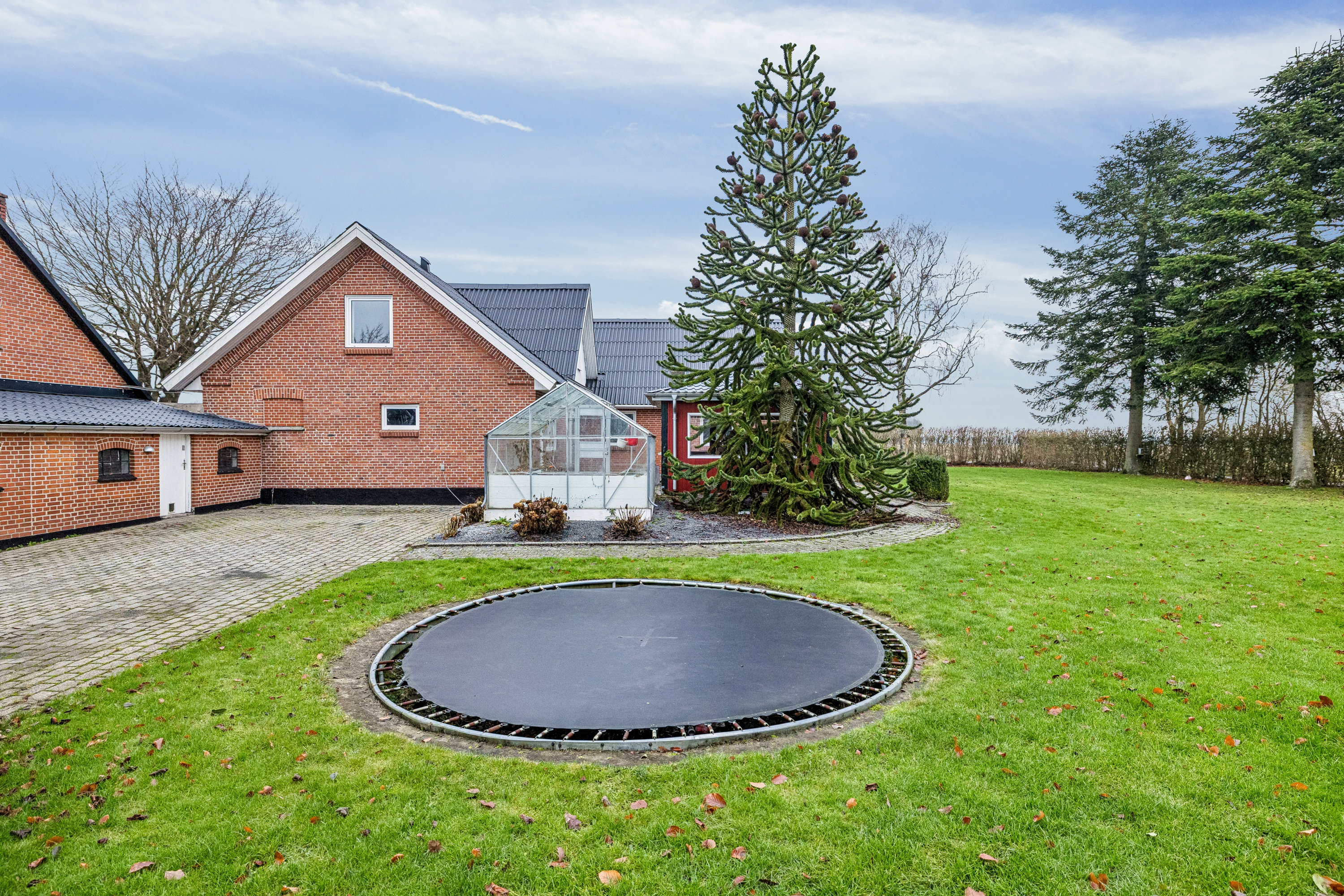 Fremhævet have billede i fuldskærmstilstand. Billede af Kjemtrupvej 7, Rørbæk, 9500 Hobro