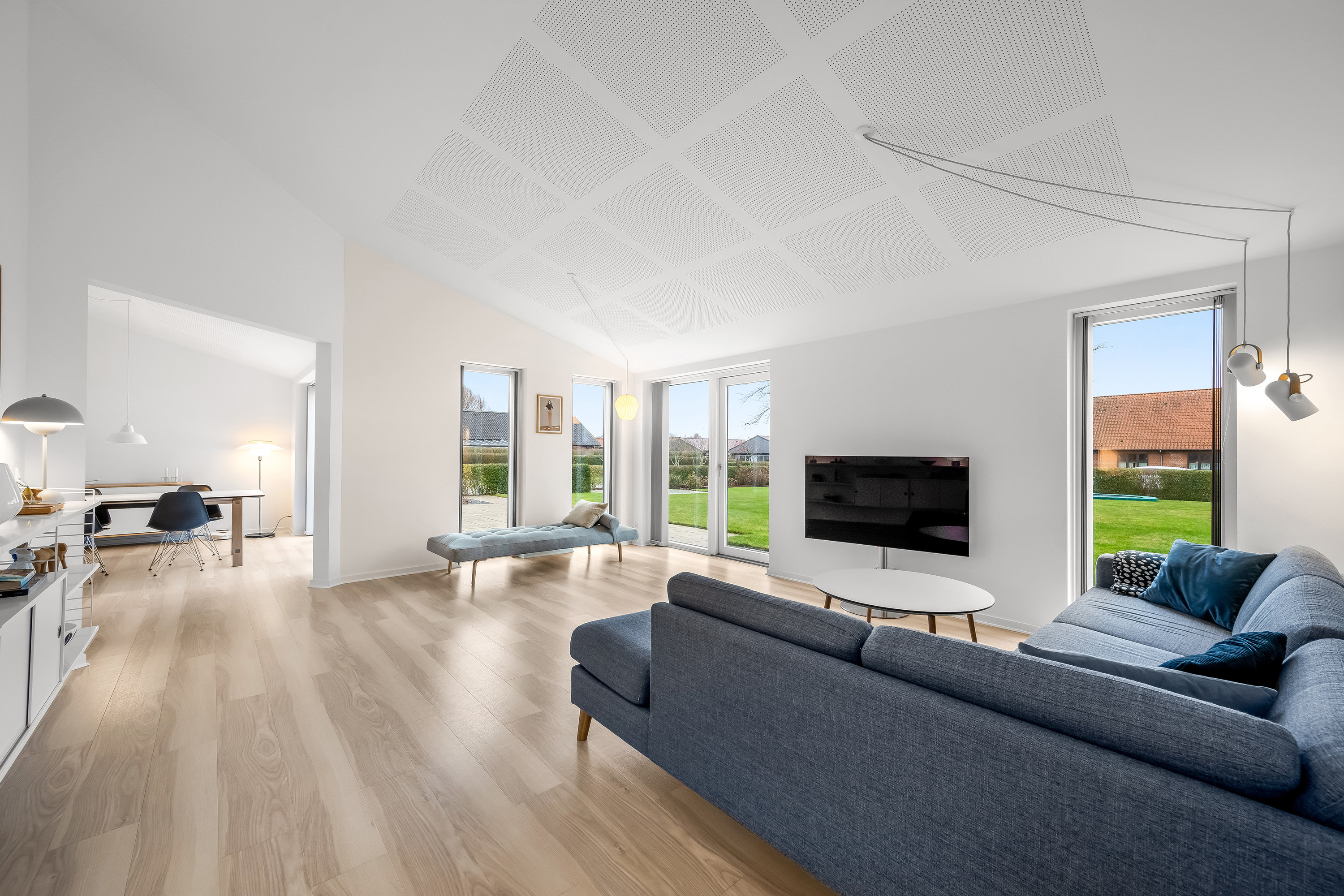 Fremhævet stue billede i fuldskærmstilstand. Billede af Skolevej 35, Rindum, 6950 Ringkøbing