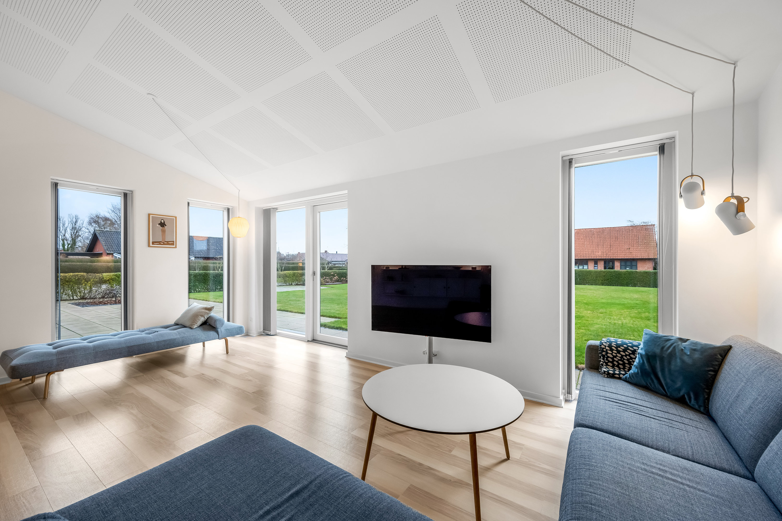 Fremhævet stue billede i fuldskærmstilstand. Billede af Skolevej 35, Rindum, 6950 Ringkøbing