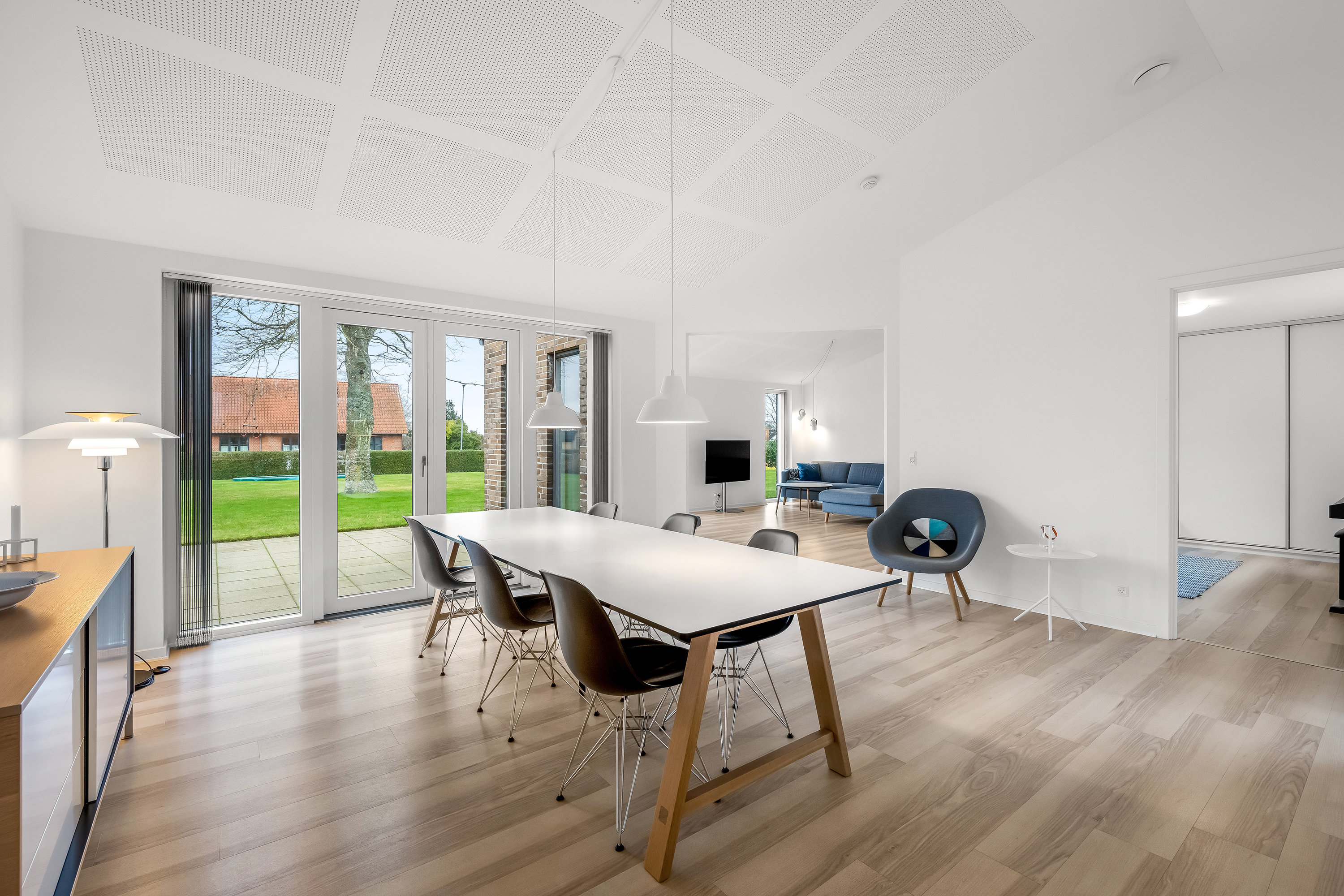 Fremhævet stue billede i fuldskærmstilstand. Billede af Skolevej 35, Rindum, 6950 Ringkøbing