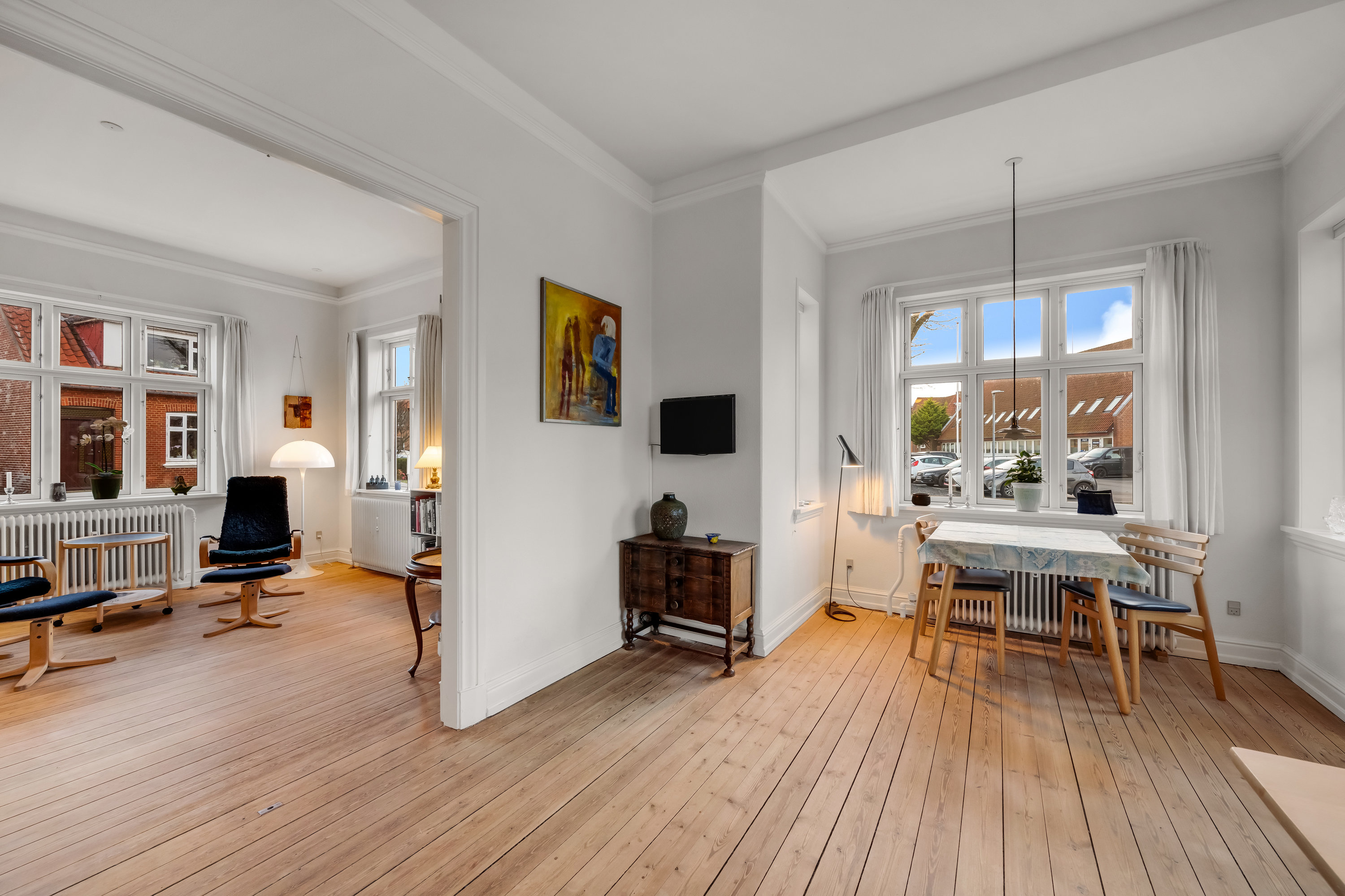 Fremhævet stue billede i fuldskærmstilstand. Billede af Kongevejen 14, 6950 Ringkøbing