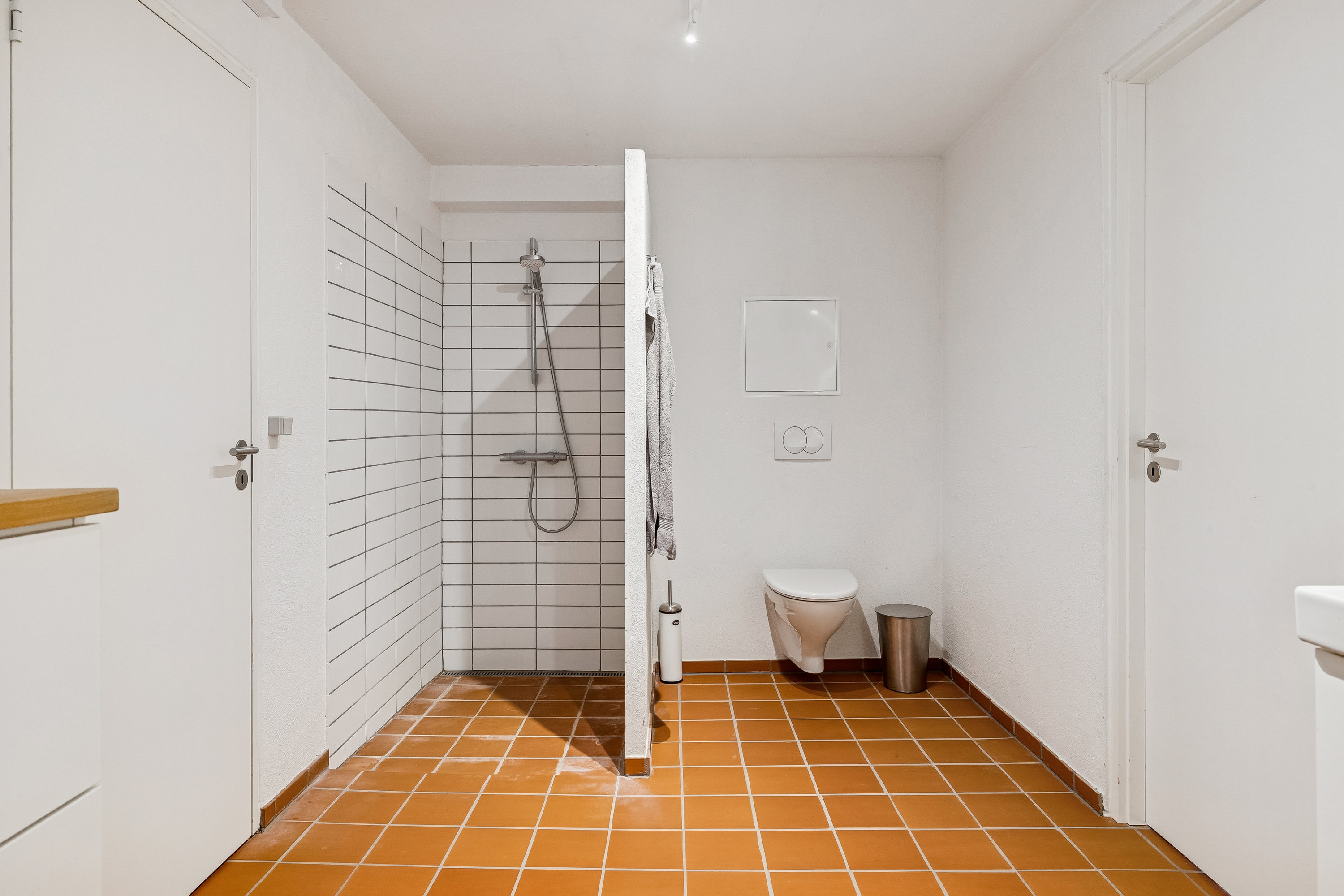 Fremhævet badeværelse billede i fuldskærmstilstand. Billede af Højdedraget 7, 8660 Skanderborg