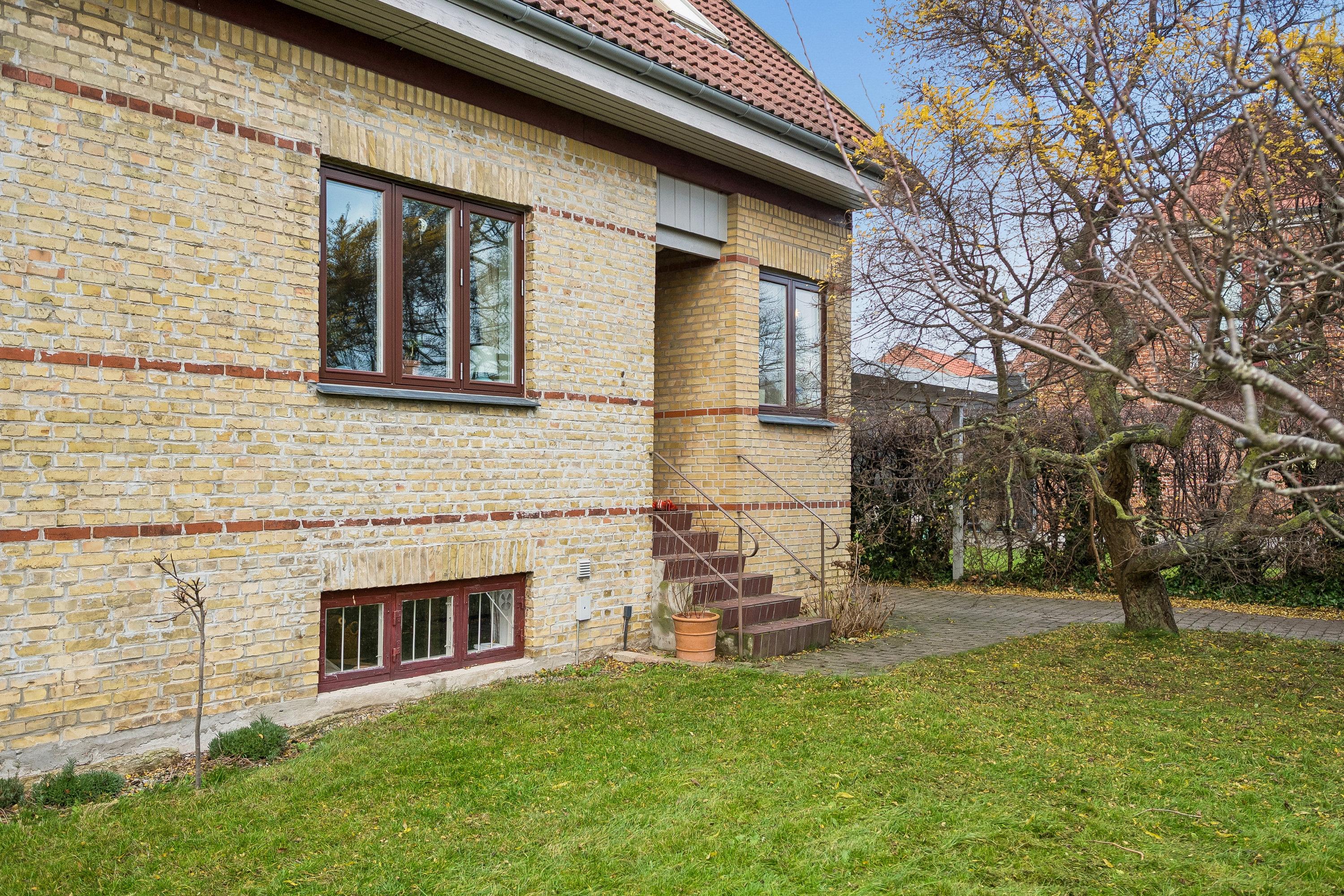 Fremhævet  billede i fuldskærmstilstand. Billede af Østergårds Allé 32, 2500 Valby