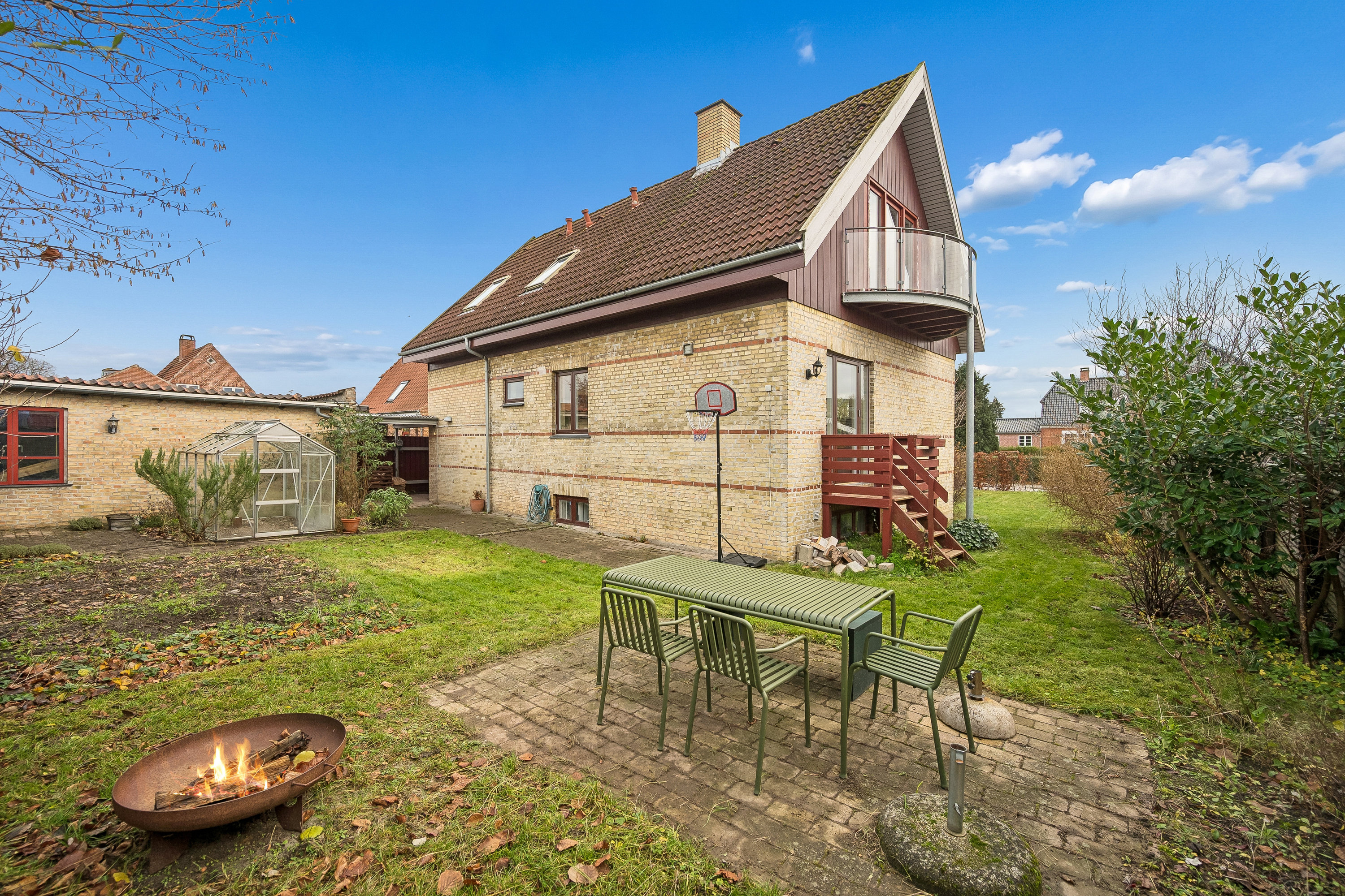 Fremhævet  billede i fuldskærmstilstand. Billede af Østergårds Allé 32, 2500 Valby