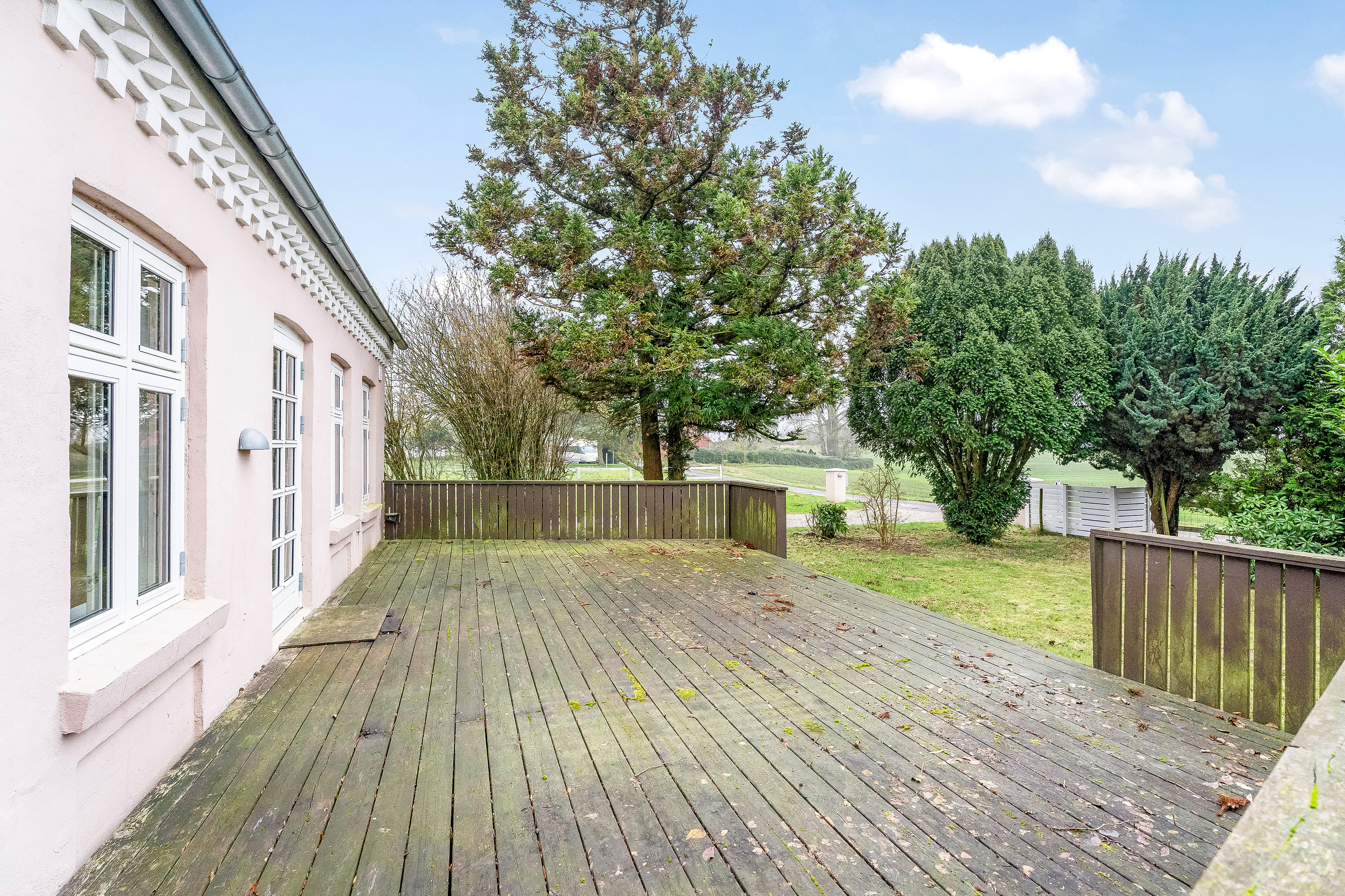 Fremhævet terrasse billede i fuldskærmstilstand. Billede af Kårup Vænge 2, Godsted, 4894 Øster Ulslev