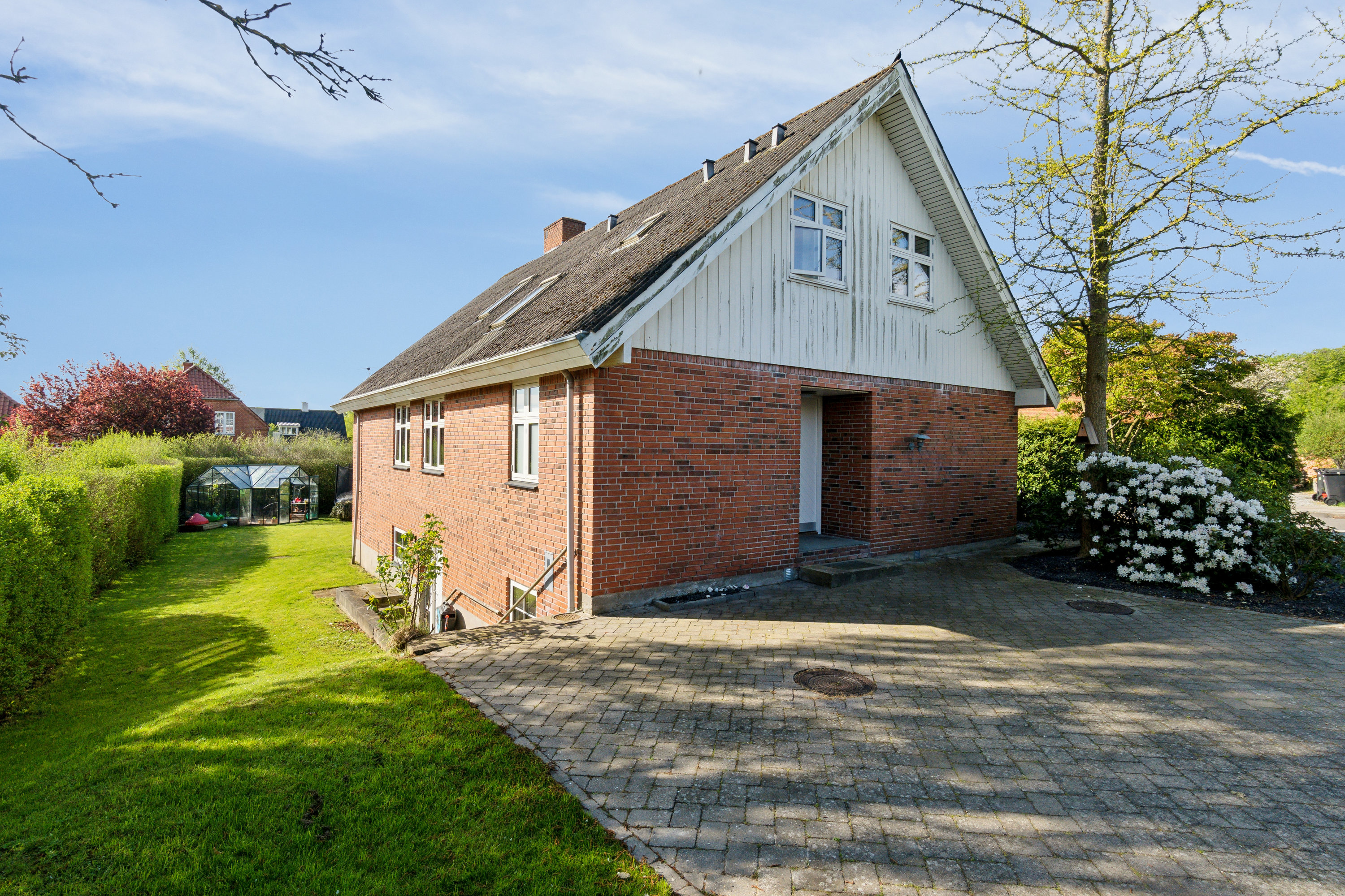 Fremhævet  billede i fuldskærmstilstand. Billede af Skolegade 30, Hou, 8300 Odder