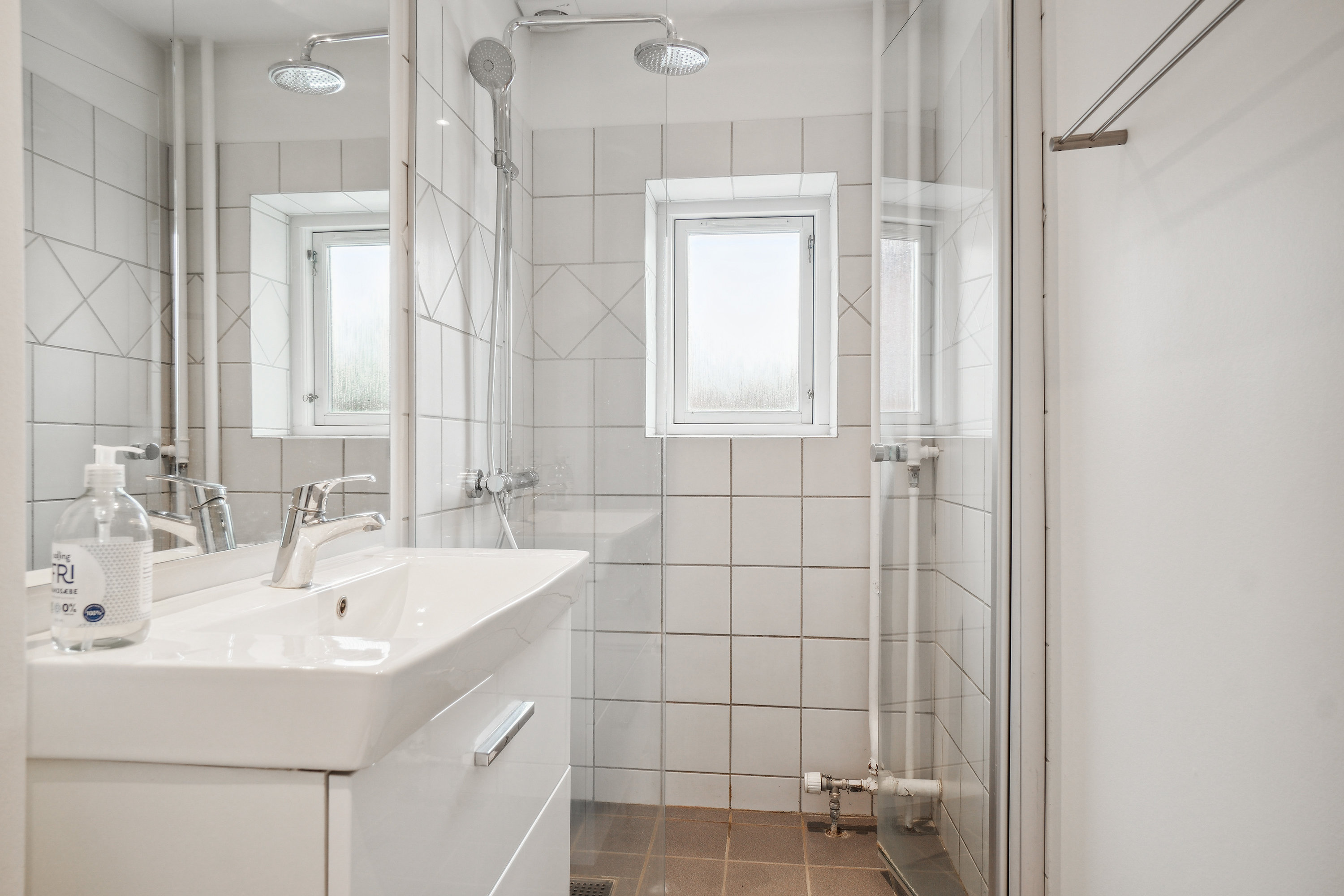 Fremhævet badeværelse billede i fuldskærmstilstand. Billede af Skytten 1A, st.. th., 9000 Aalborg