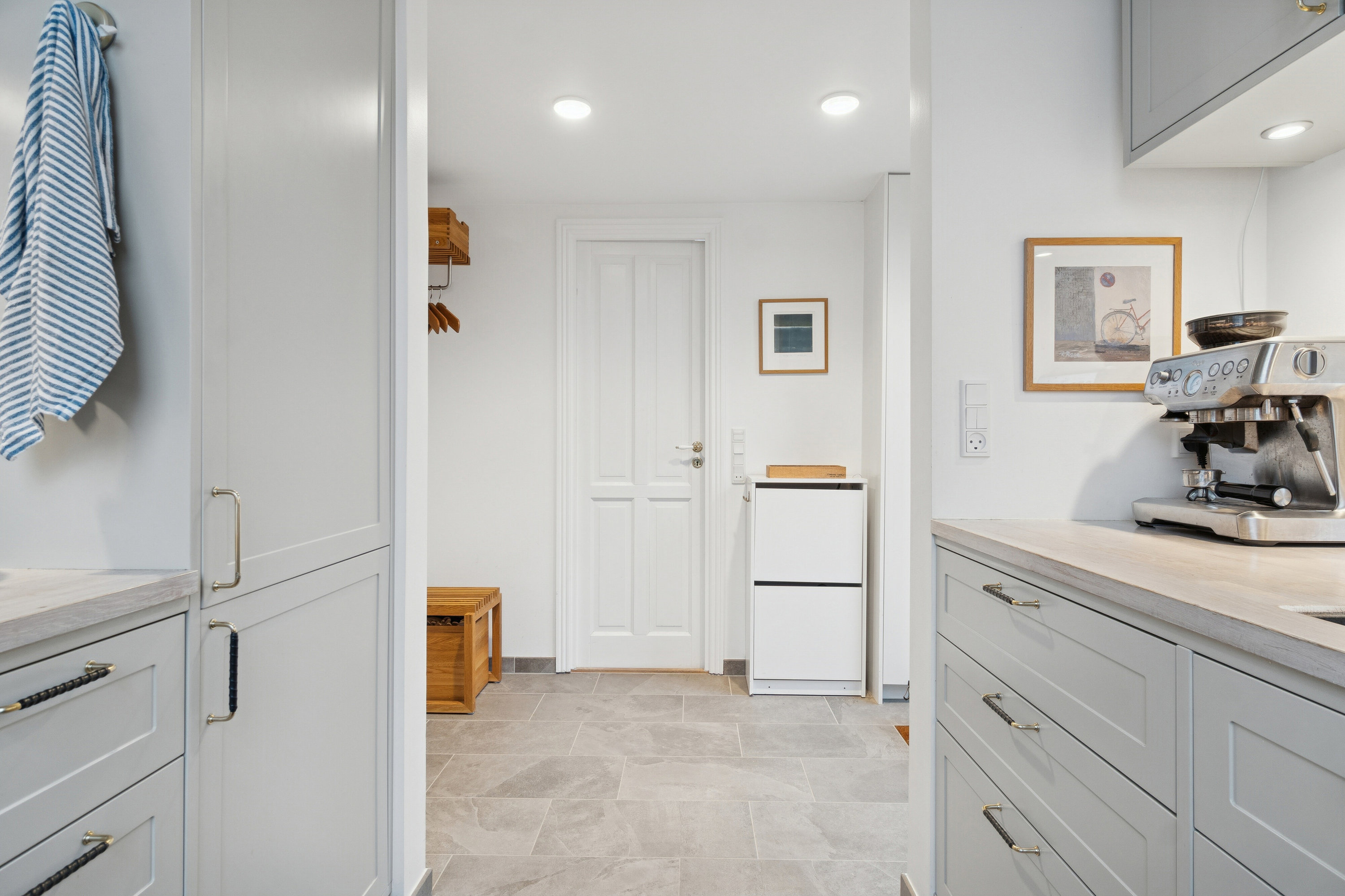 Fremhævet køkken billede i fuldskærmstilstand. Billede af Hjortekærsvej 170, 2800 Kongens Lyngby