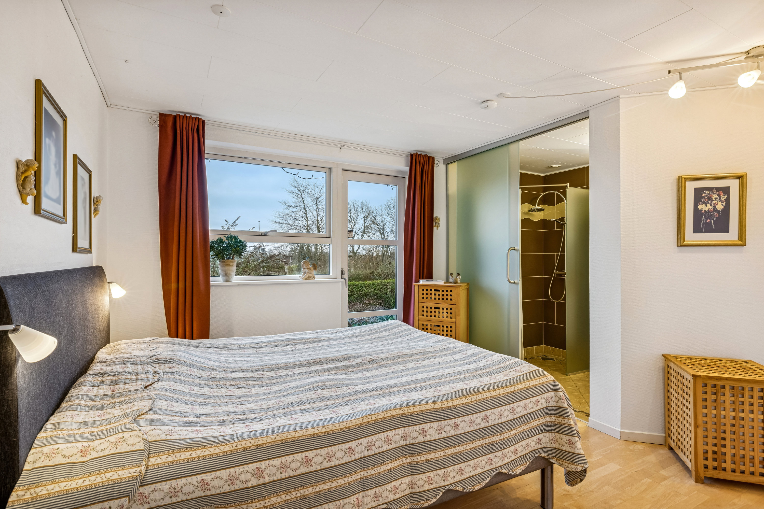 Fremhævet værelse billede i fuldskærmstilstand. Billede af Solbakken 5, Ugelbølle, 8410 Rønde