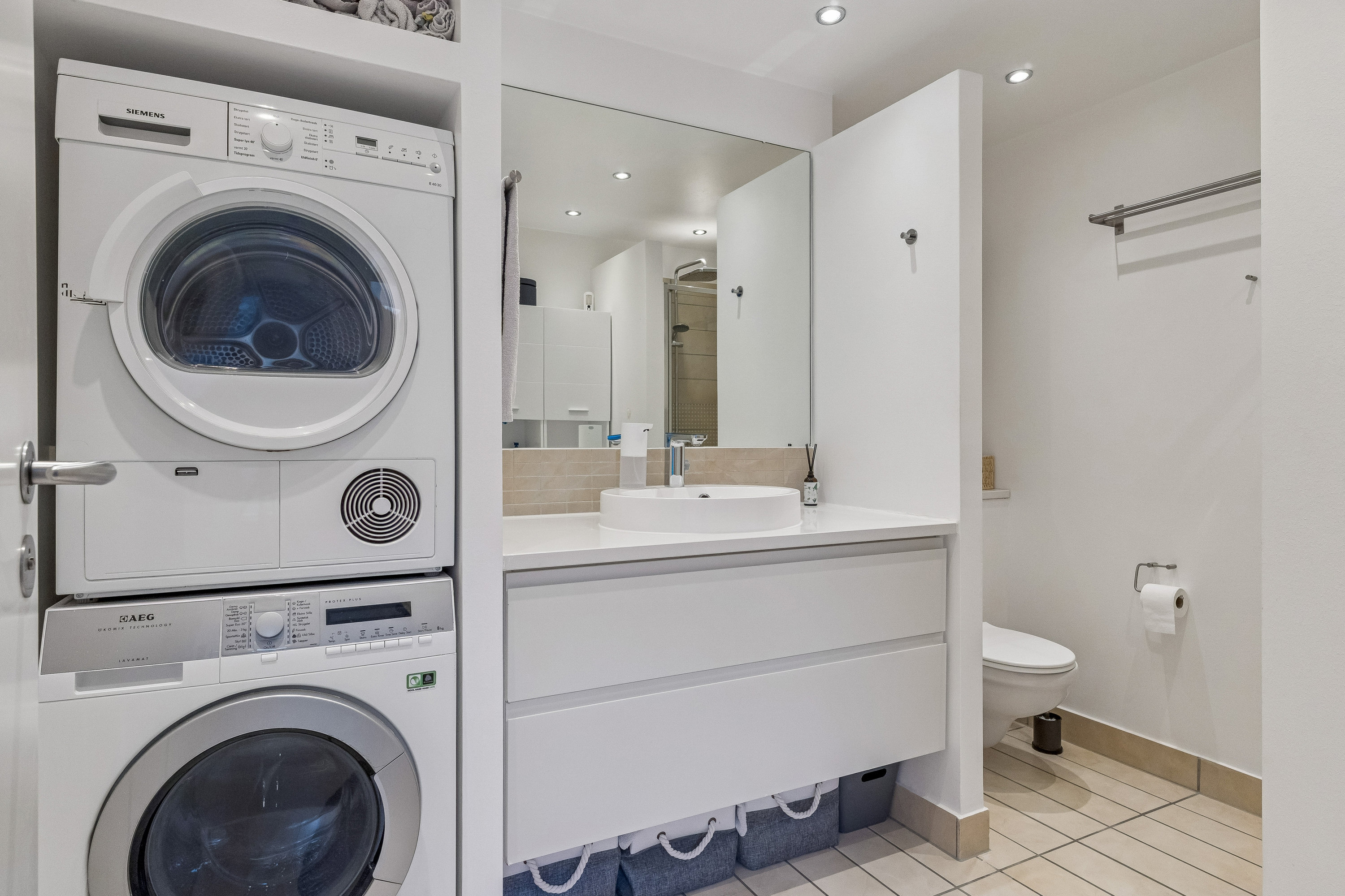 Fremhævet badeværelse billede i fuldskærmstilstand. Billede af Amerika Plads 18, 3. 3., 2100 København Ø