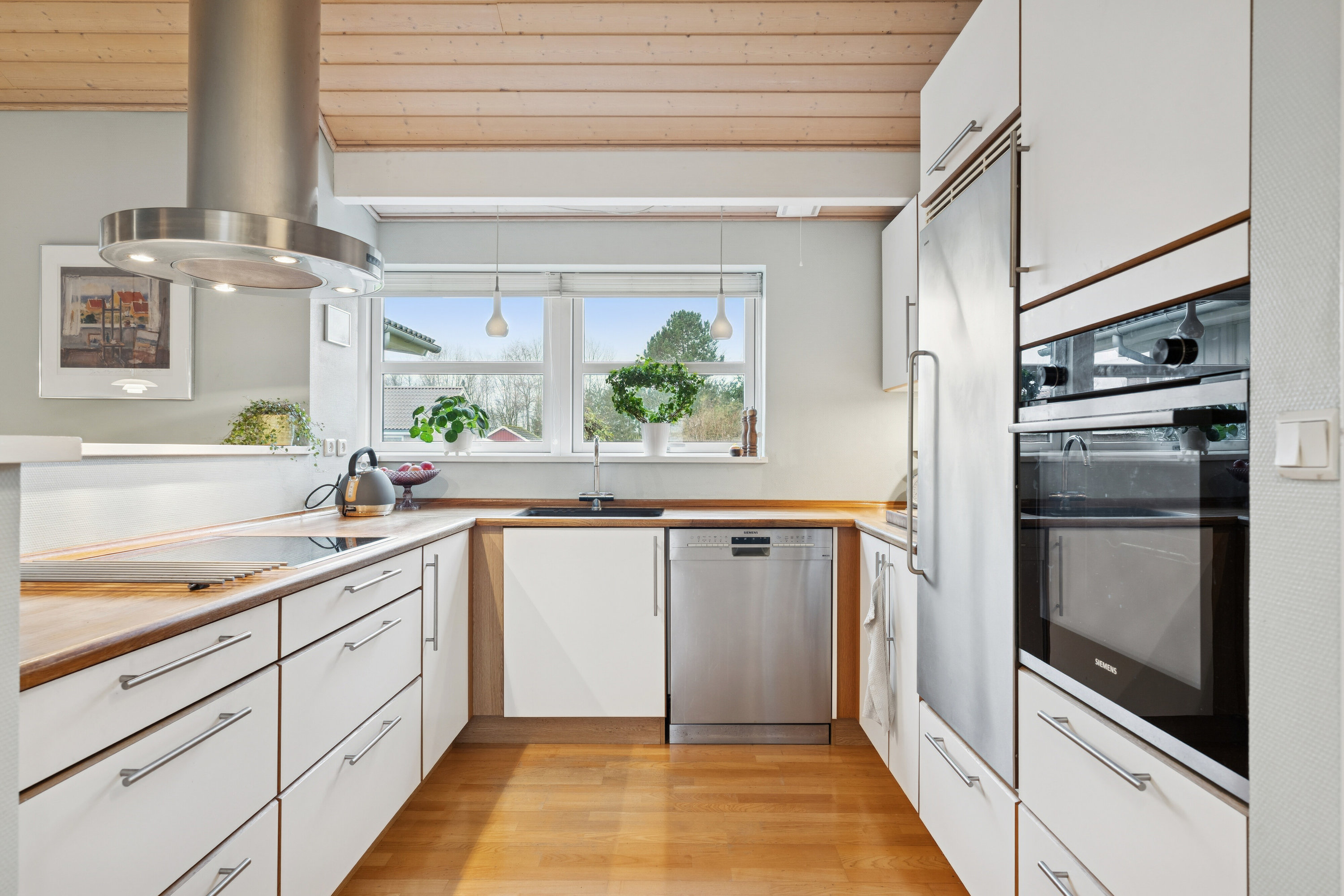 Fremhævet køkken billede i fuldskærmstilstand. Billede af Solstien 4, Gl Kalvehave, 4771 Kalvehave