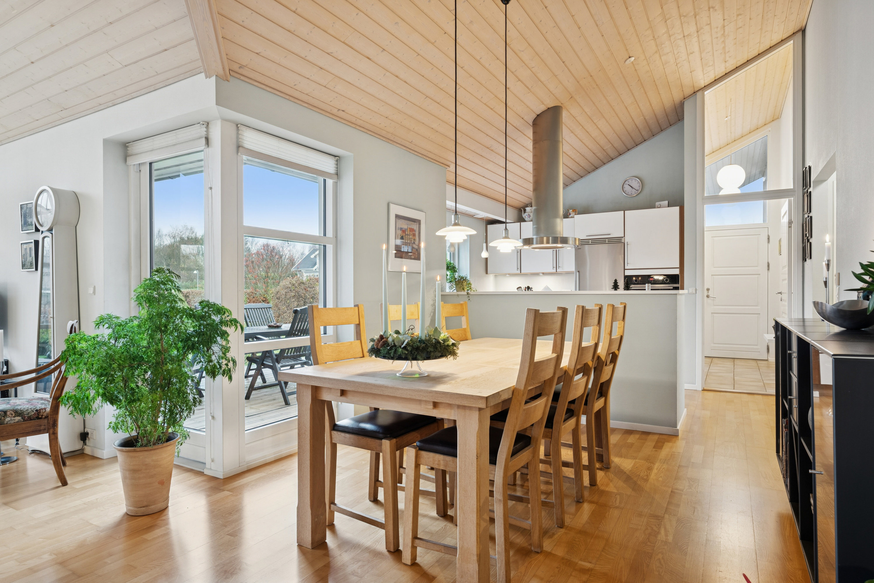 Fremhævet spisestue billede i fuldskærmstilstand. Billede af Solstien 4, Gl Kalvehave, 4771 Kalvehave