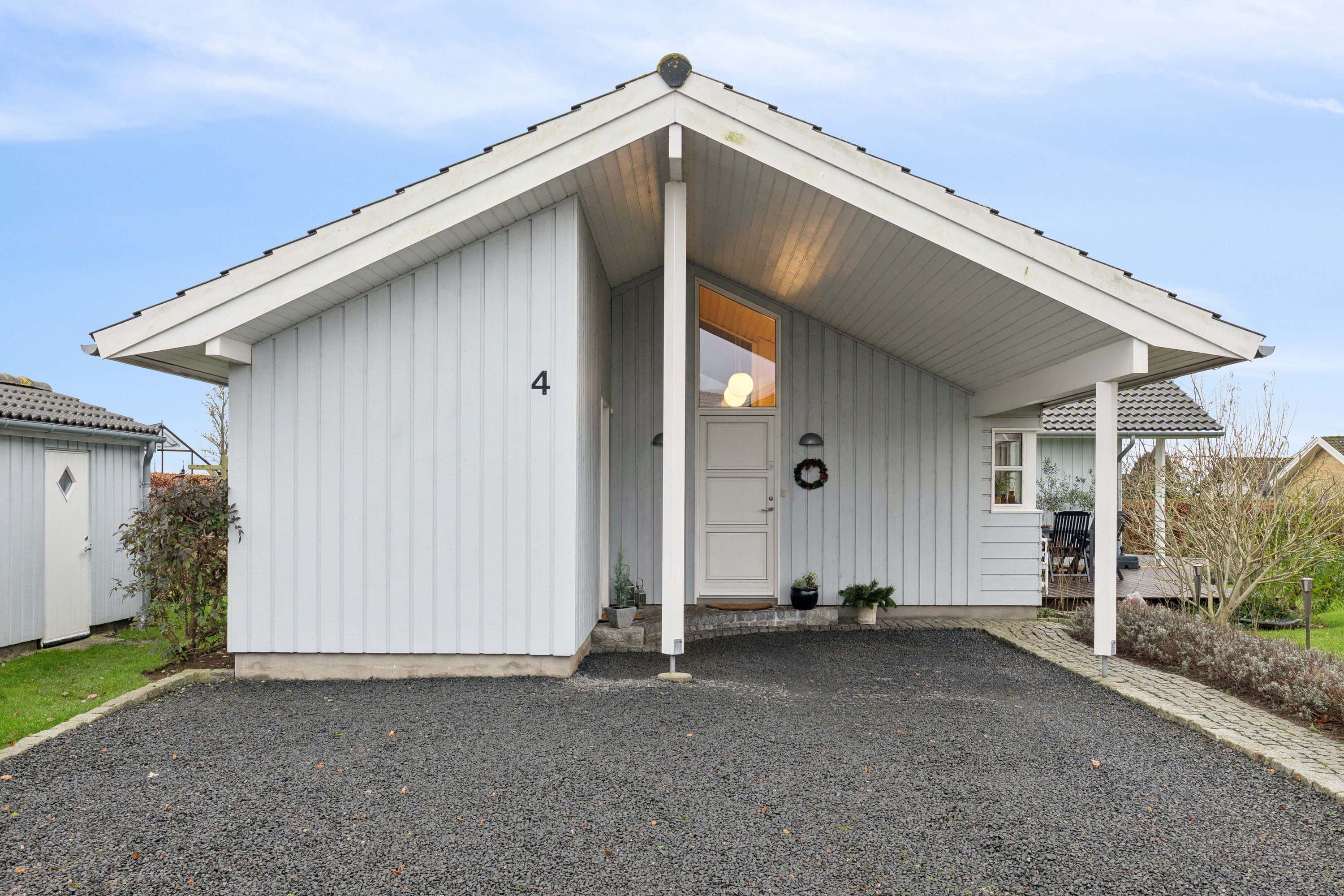 Fremhævet set fra vejen billede i fuldskærmstilstand. Billede af Solstien 4, Gl Kalvehave, 4771 Kalvehave