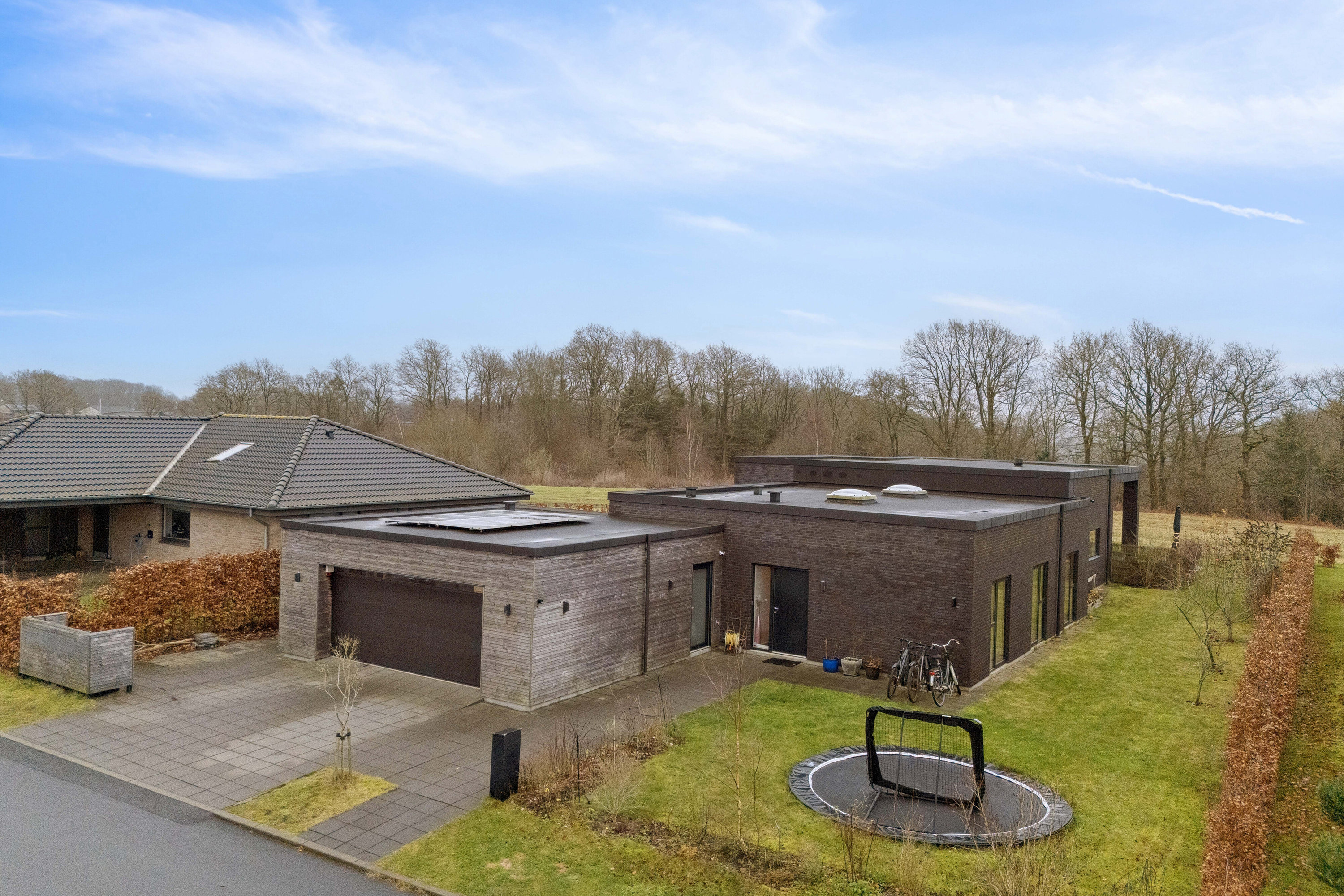 Fremhævet luftfoto billede i fuldskærmstilstand. Billede af Fårdalen 104, 8600 Silkeborg