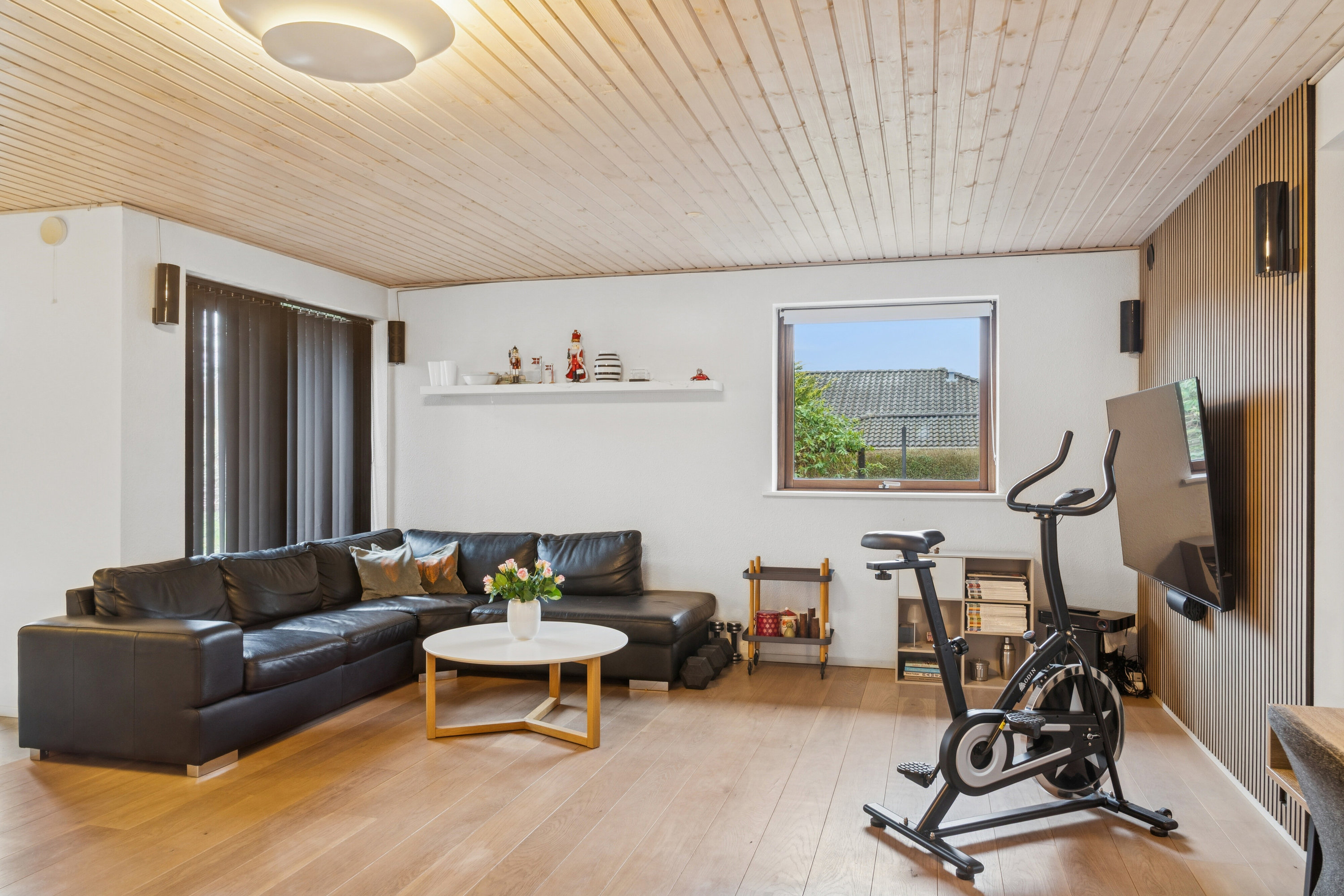 Fremhævet stue billede i fuldskærmstilstand. Billede af Jagtvej 37, 8450 Hammel