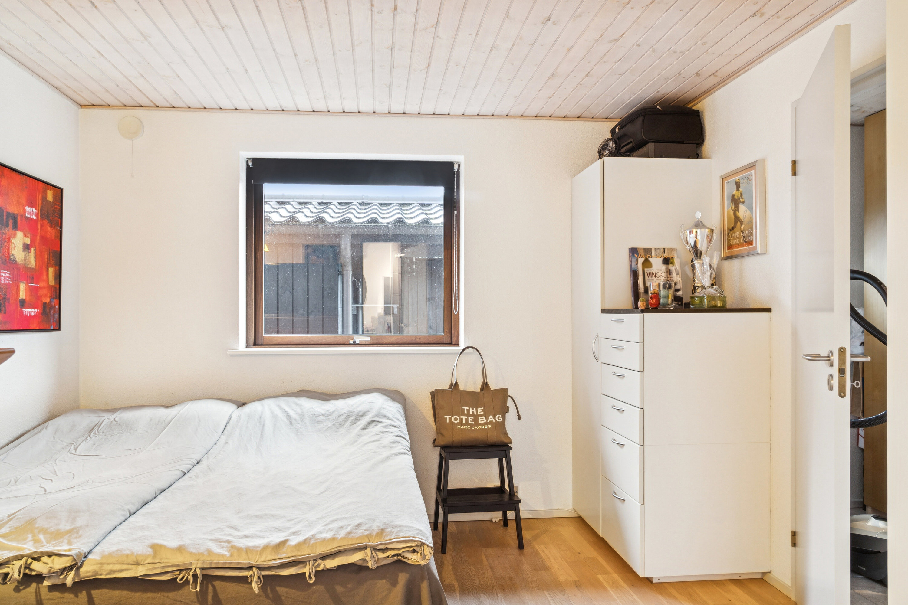 Fremhævet soveværelse billede i fuldskærmstilstand. Billede af Jagtvej 37, 8450 Hammel