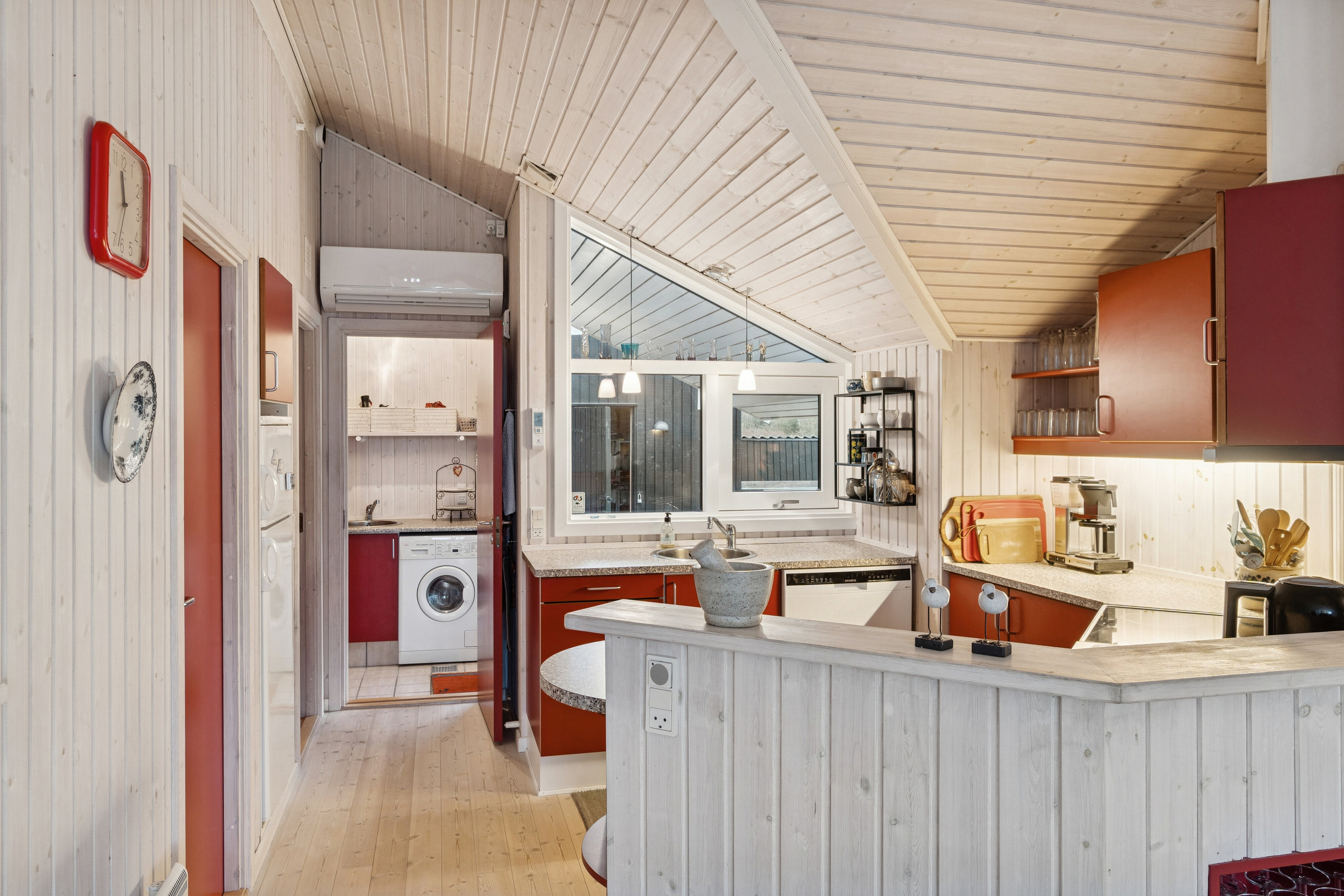 Fremhævet køkken billede i fuldskærmstilstand. Billede af Annettevænget 11, Gudmindrup Lyng, 4573 Højby