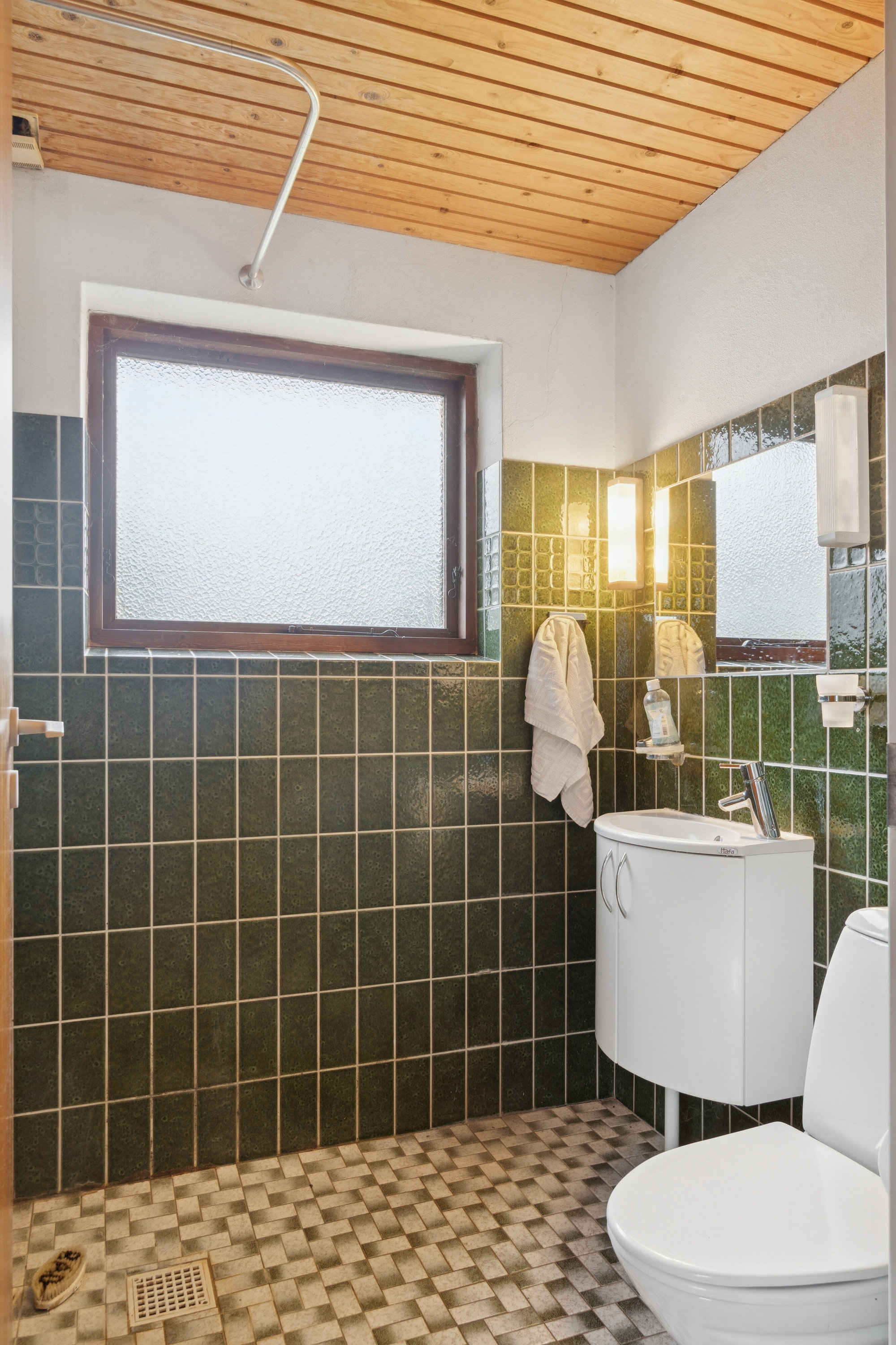 Fremhævet badeværelse billede i fuldskærmstilstand. Billede af Havevej 48, 4700 Næstved