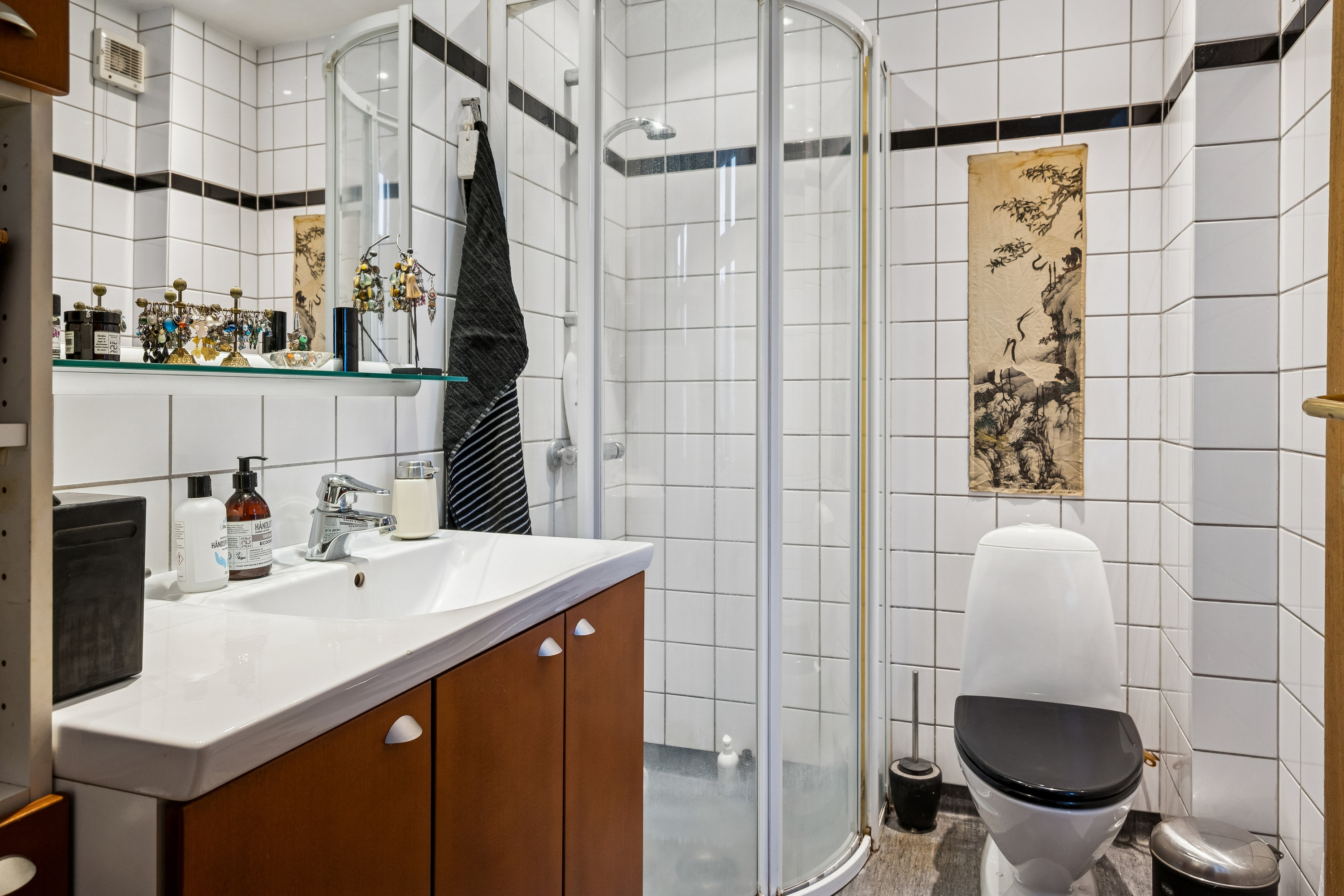 Fremhævet badeværelse billede i fuldskærmstilstand. Billede af Kriegersvej 9, 8000 Aarhus C