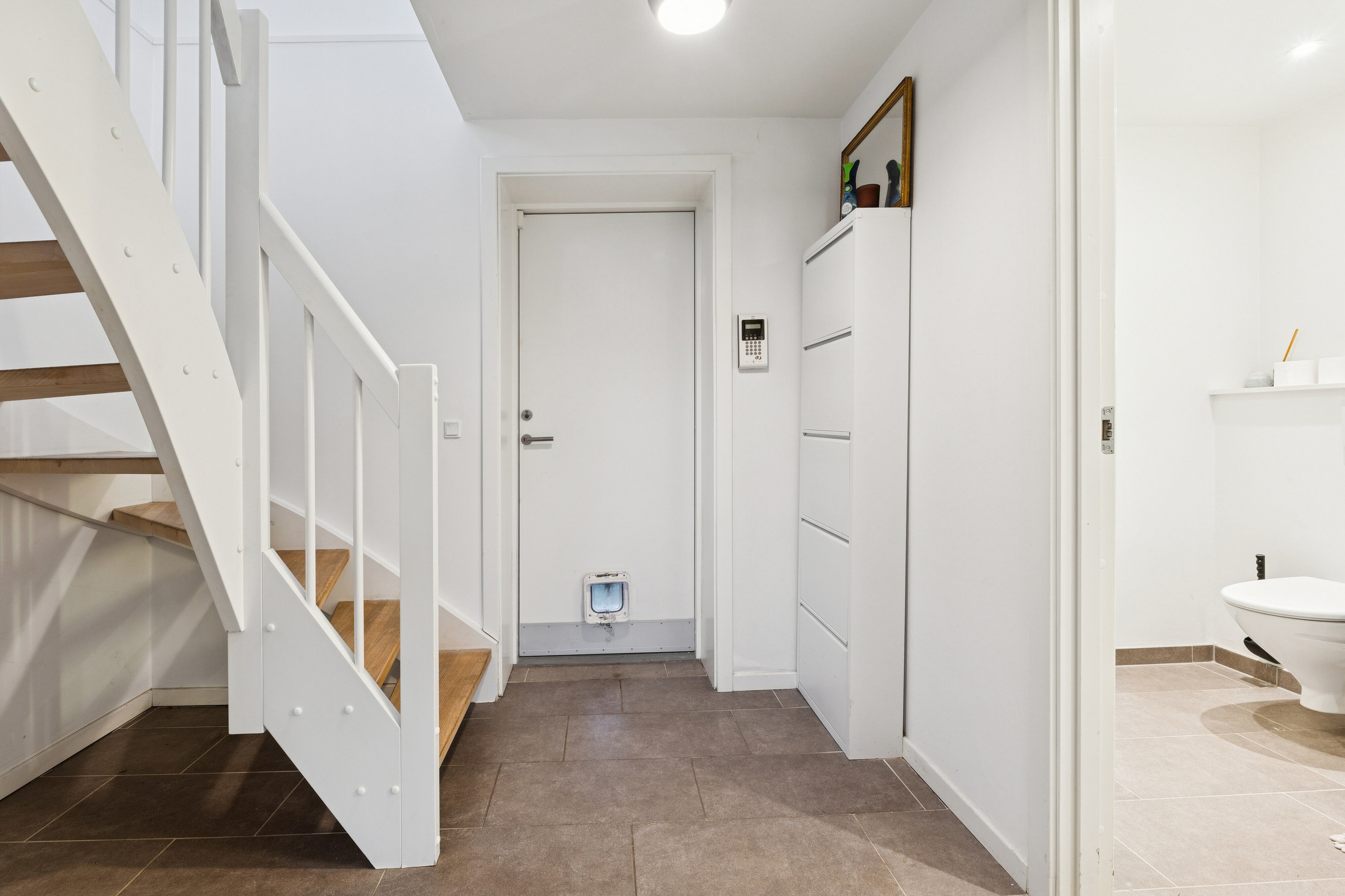 Fremhævet gang billede i fuldskærmstilstand. Billede af Mosebakken 18B, 2830 Virum