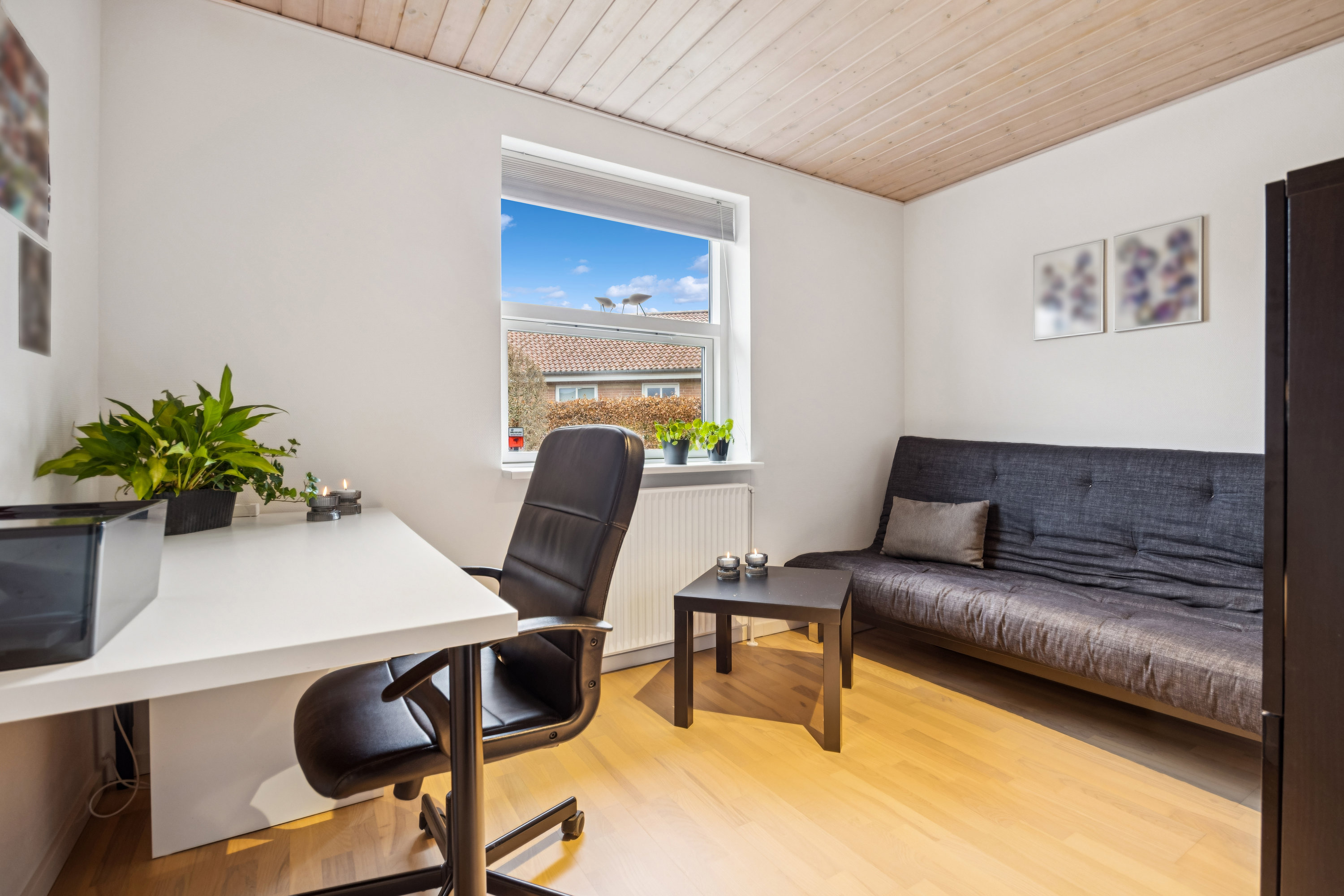 Fremhævet værelse billede i fuldskærmstilstand. Billede af Ulrik Birchs Vej 8, 9430 Vadum