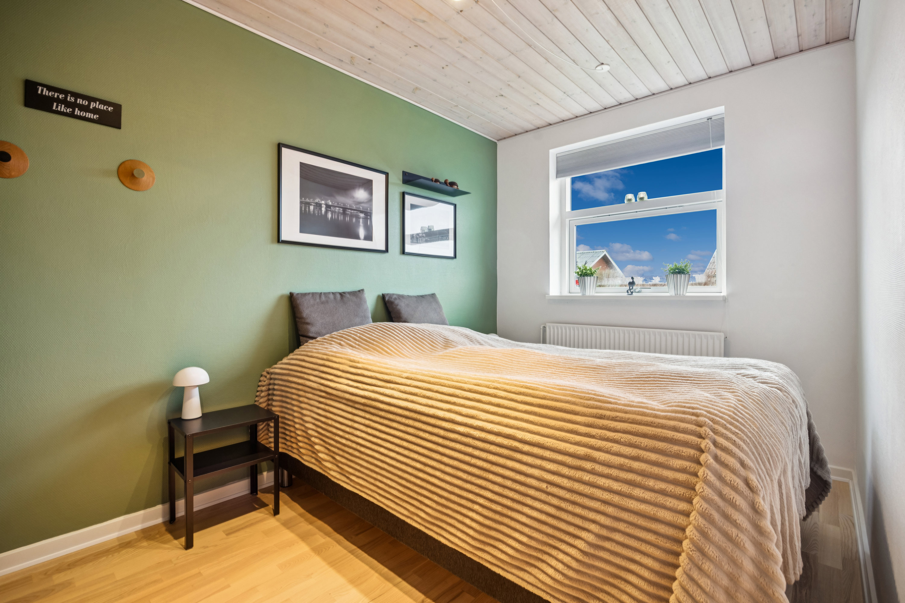 Fremhævet værelse billede i fuldskærmstilstand. Billede af Ulrik Birchs Vej 8, 9430 Vadum