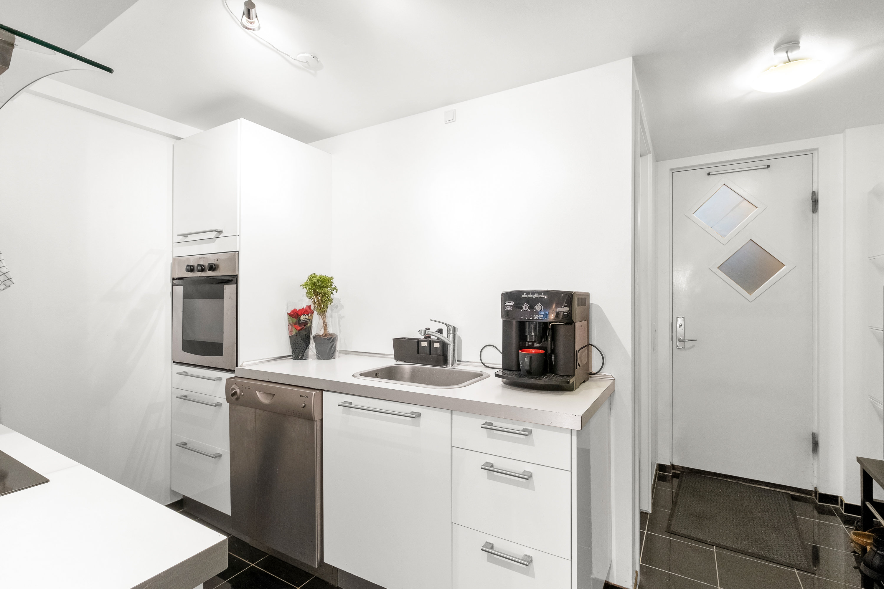 Fremhævet køkken billede i fuldskærmstilstand. Billede af Frederiks Allé 83, kld.., 8000 Aarhus C