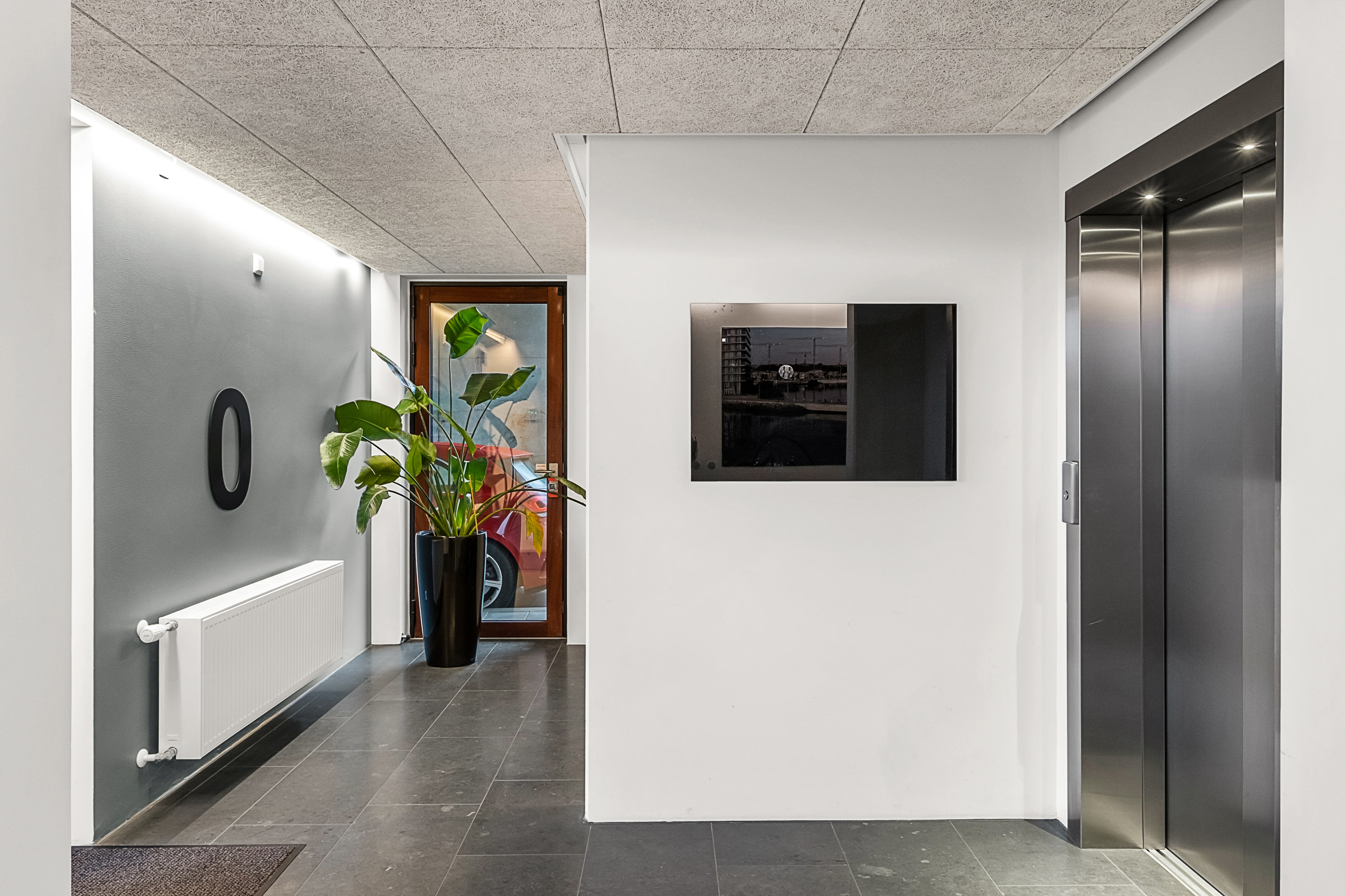 Fremhævet opgang billede i fuldskærmstilstand. Billede af Langelinieparken 10, 1. th., 8000 Aarhus C