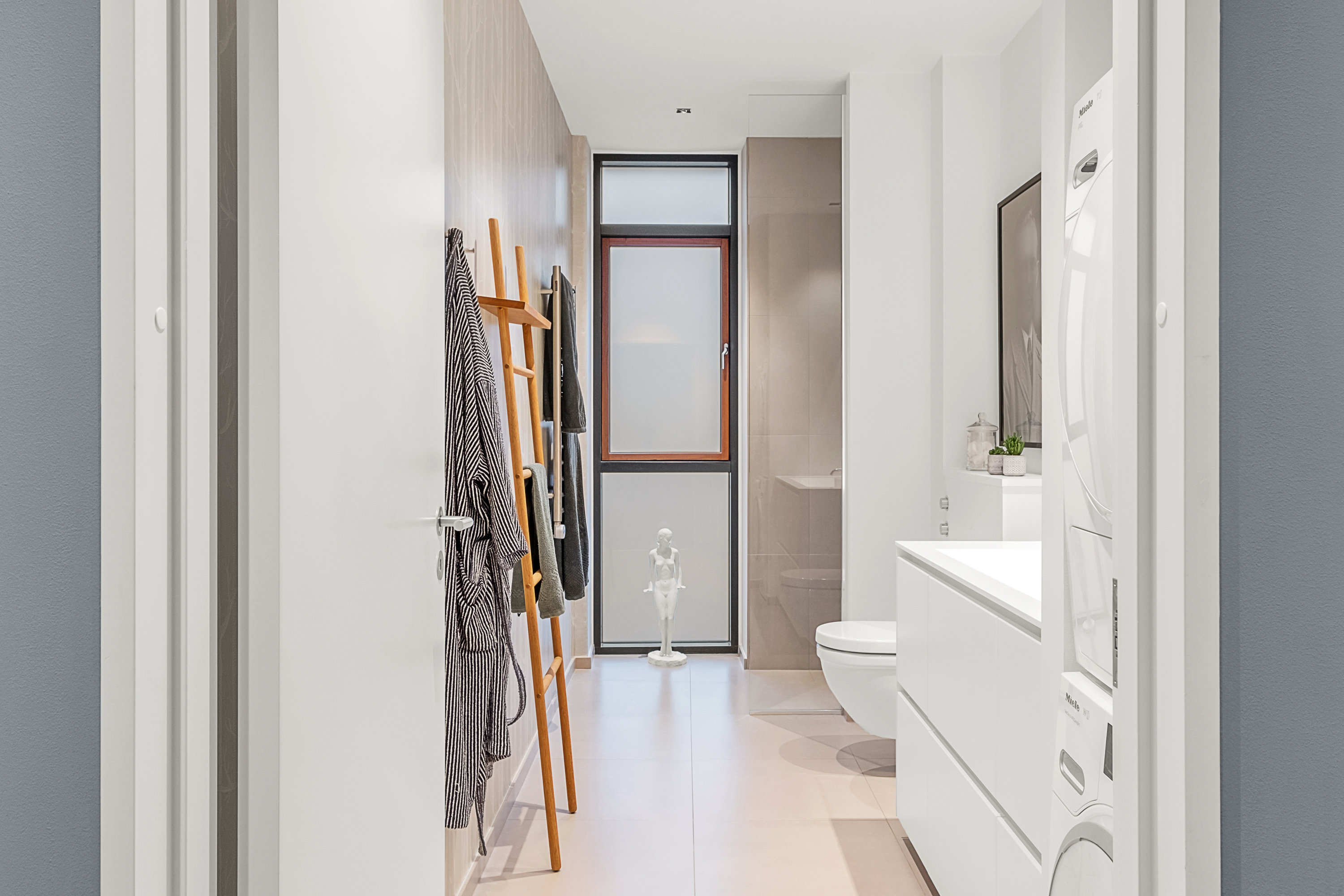 Fremhævet badeværelse billede i fuldskærmstilstand. Billede af Langelinieparken 10, 1. th., 8000 Aarhus C