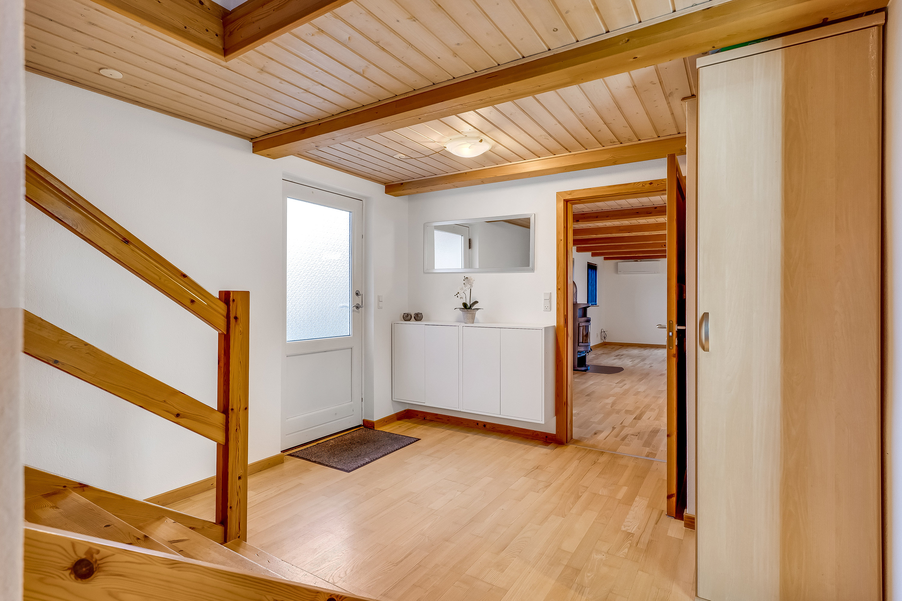 Fremhævet gang billede i fuldskærmstilstand. Billede af Sætmadsvej 3, Erikstrup, 4930 Maribo