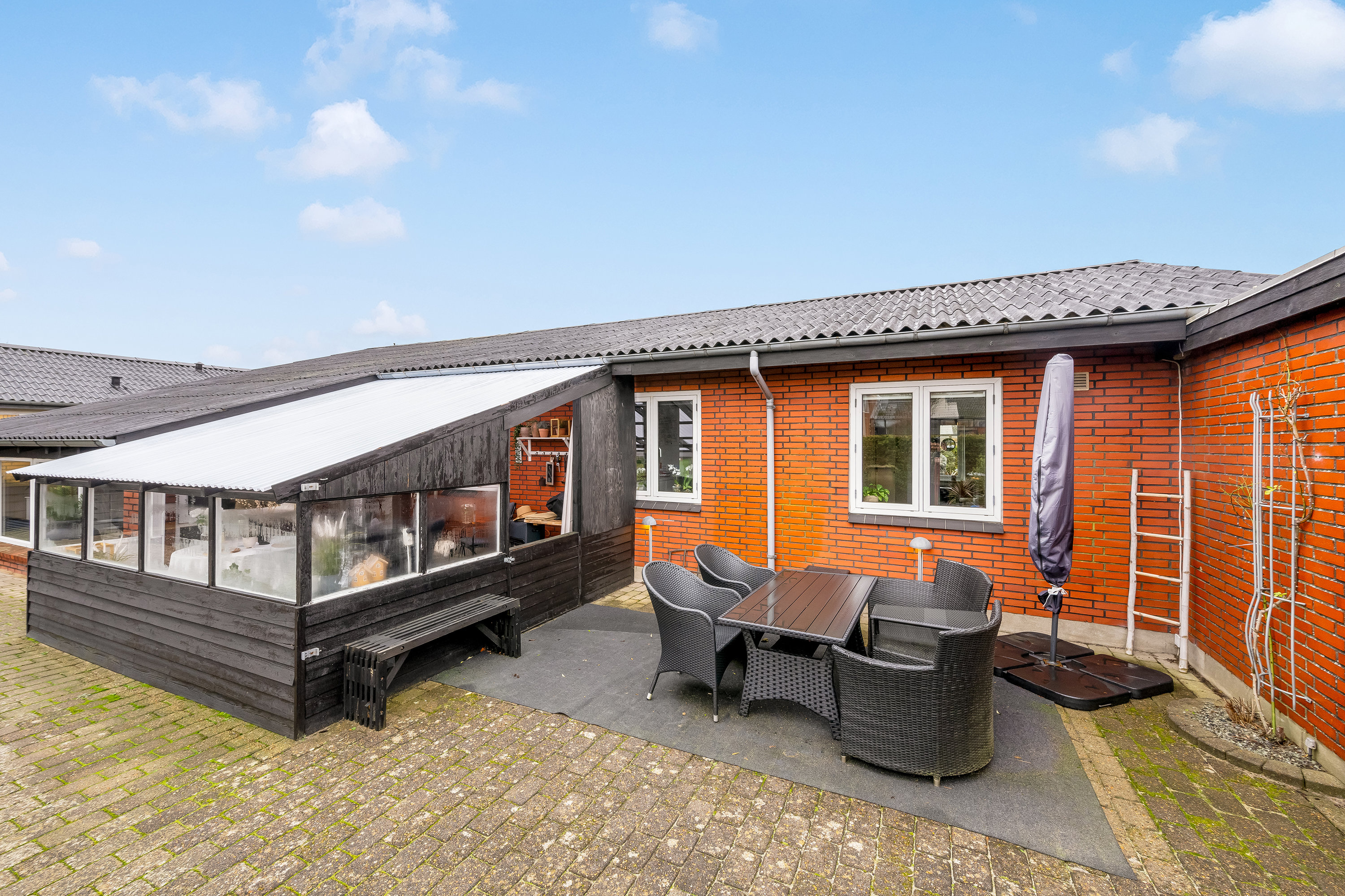 Fremhævet terrasse billede i fuldskærmstilstand. Billede af Violvej 8, 6900 Skjern