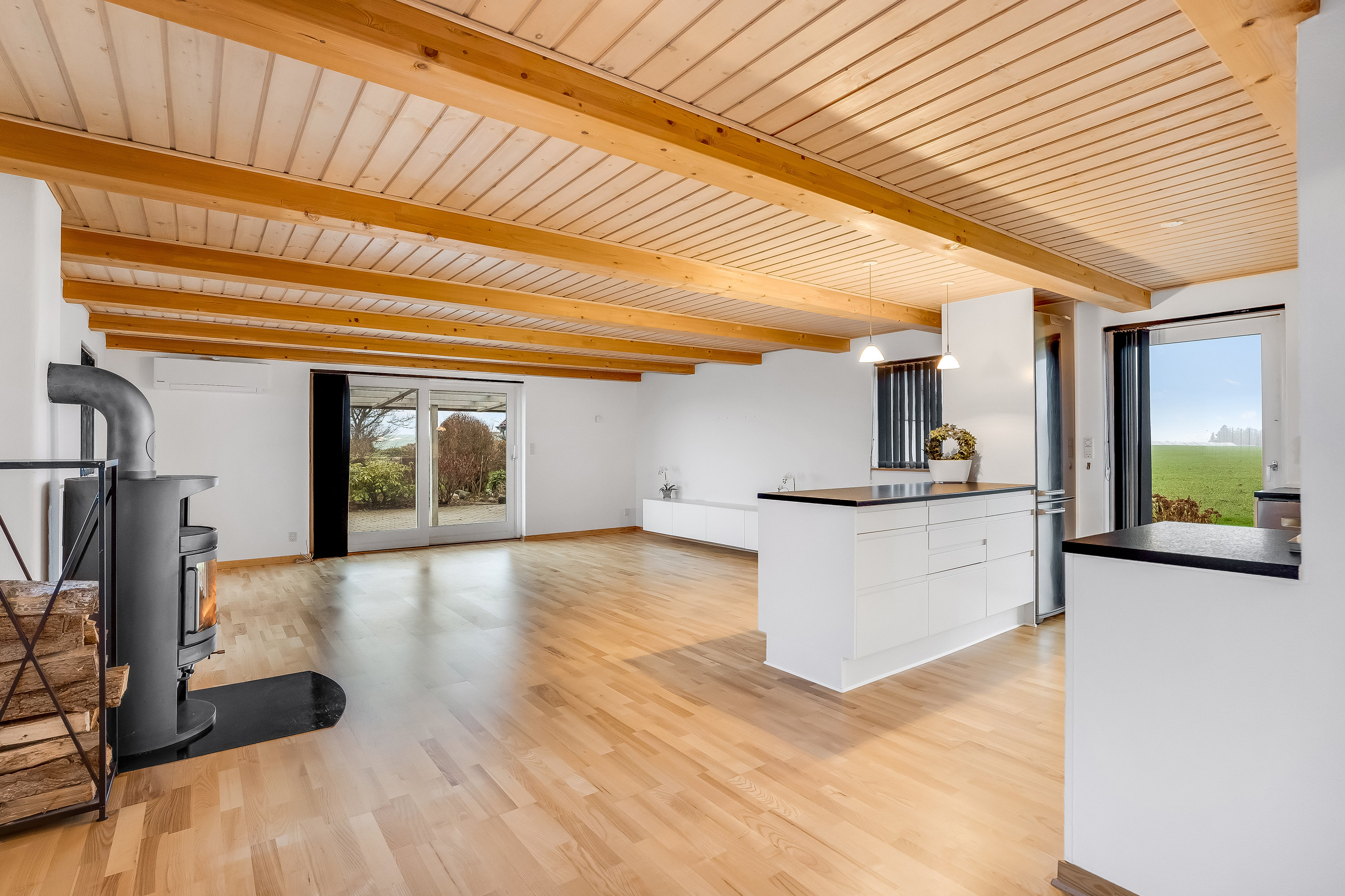 Fremhævet køkken billede i fuldskærmstilstand. Billede af Sætmadsvej 3, Erikstrup, 4930 Maribo