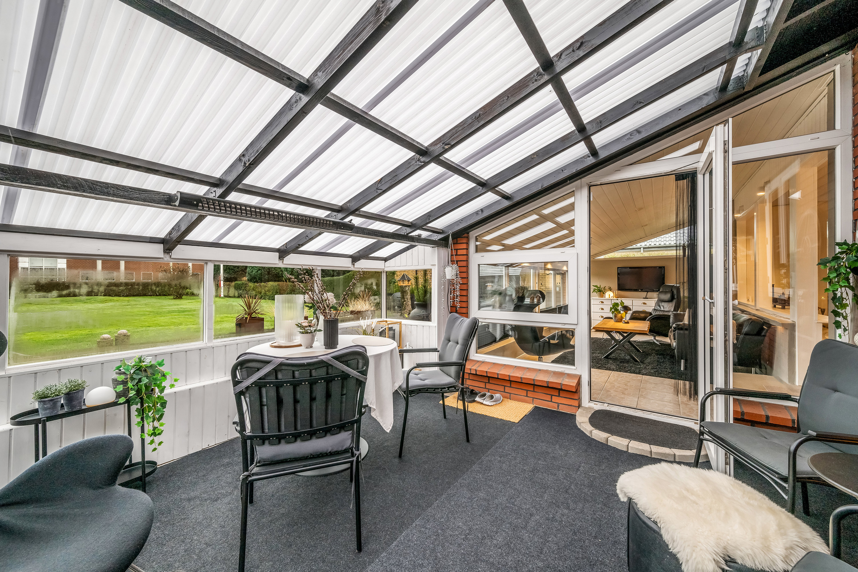 Fremhævet udestue billede i fuldskærmstilstand. Billede af Violvej 8, 6900 Skjern