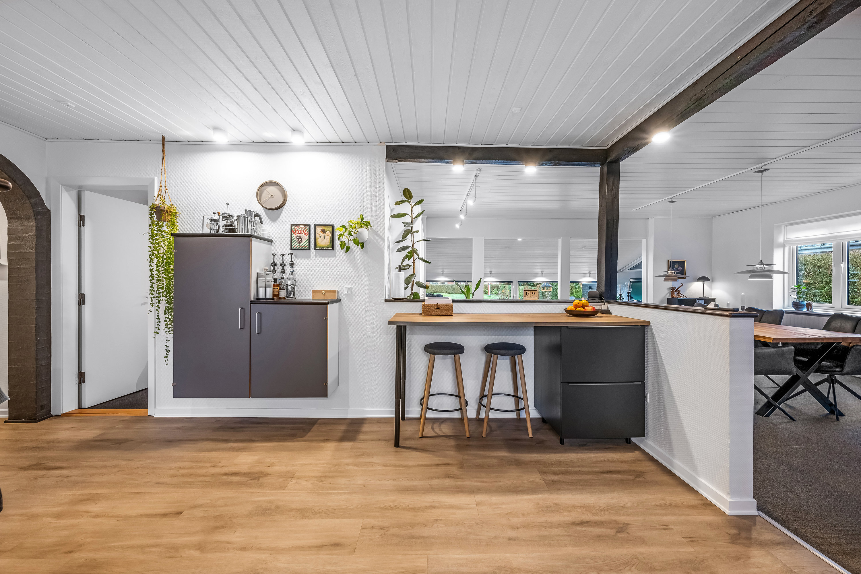 Fremhævet køkken billede i fuldskærmstilstand. Billede af Violvej 8, 6900 Skjern