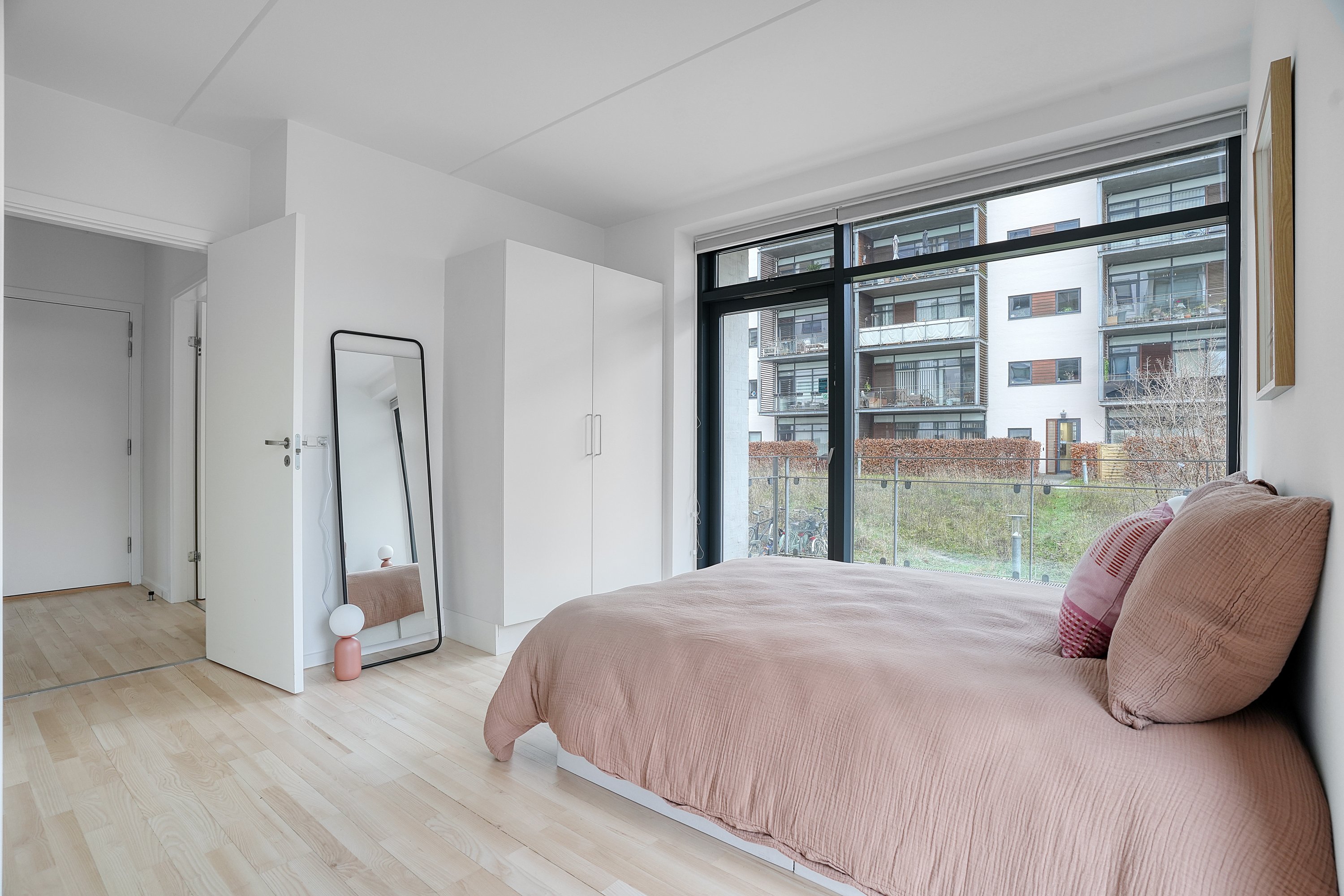 Fremhævet værelse billede i fuldskærmstilstand. Billede af Gyngemose Parkvej 1, st.. tv., 2860 Søborg