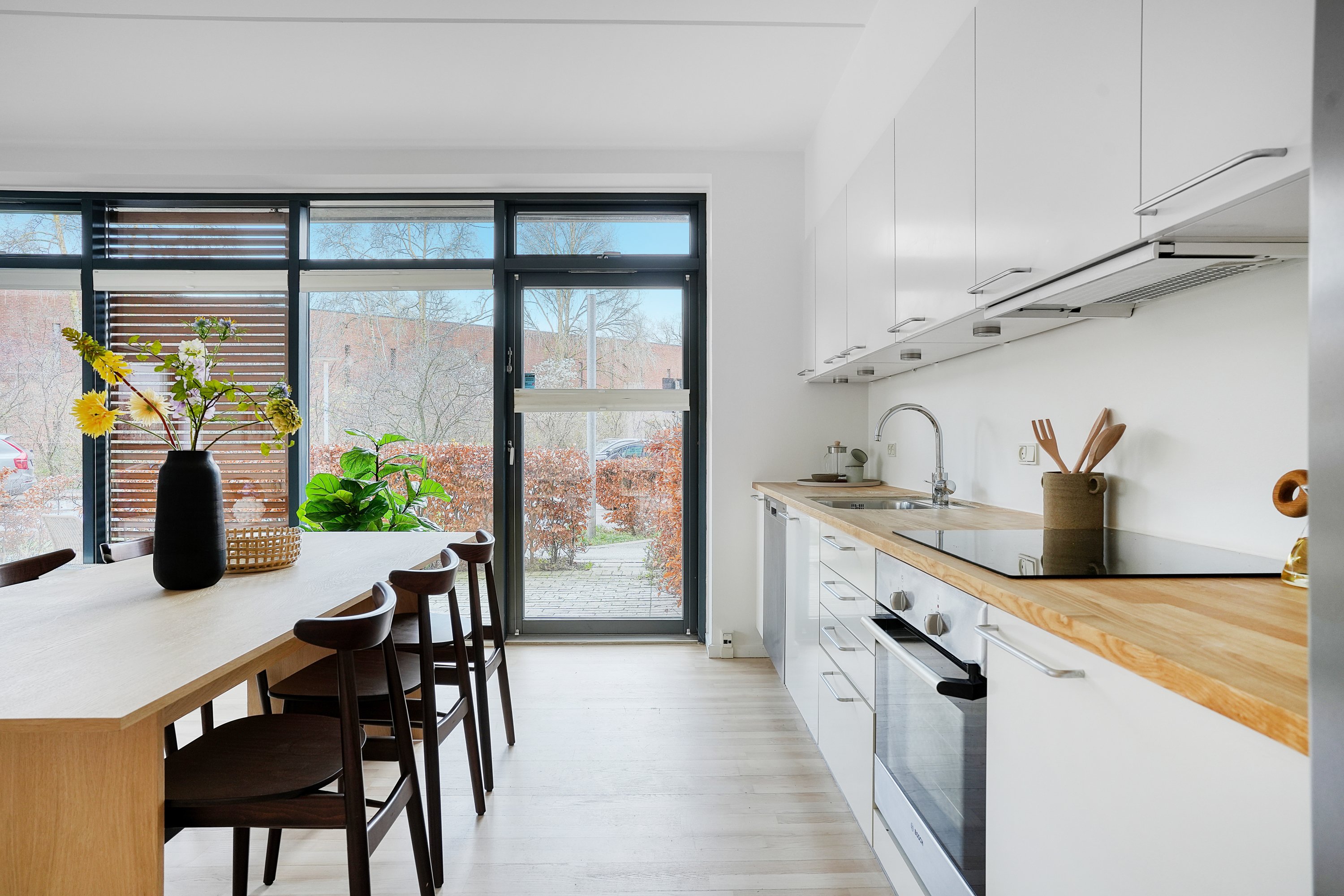 Fremhævet køkken billede i fuldskærmstilstand. Billede af Gyngemose Parkvej 1, st.. tv., 2860 Søborg