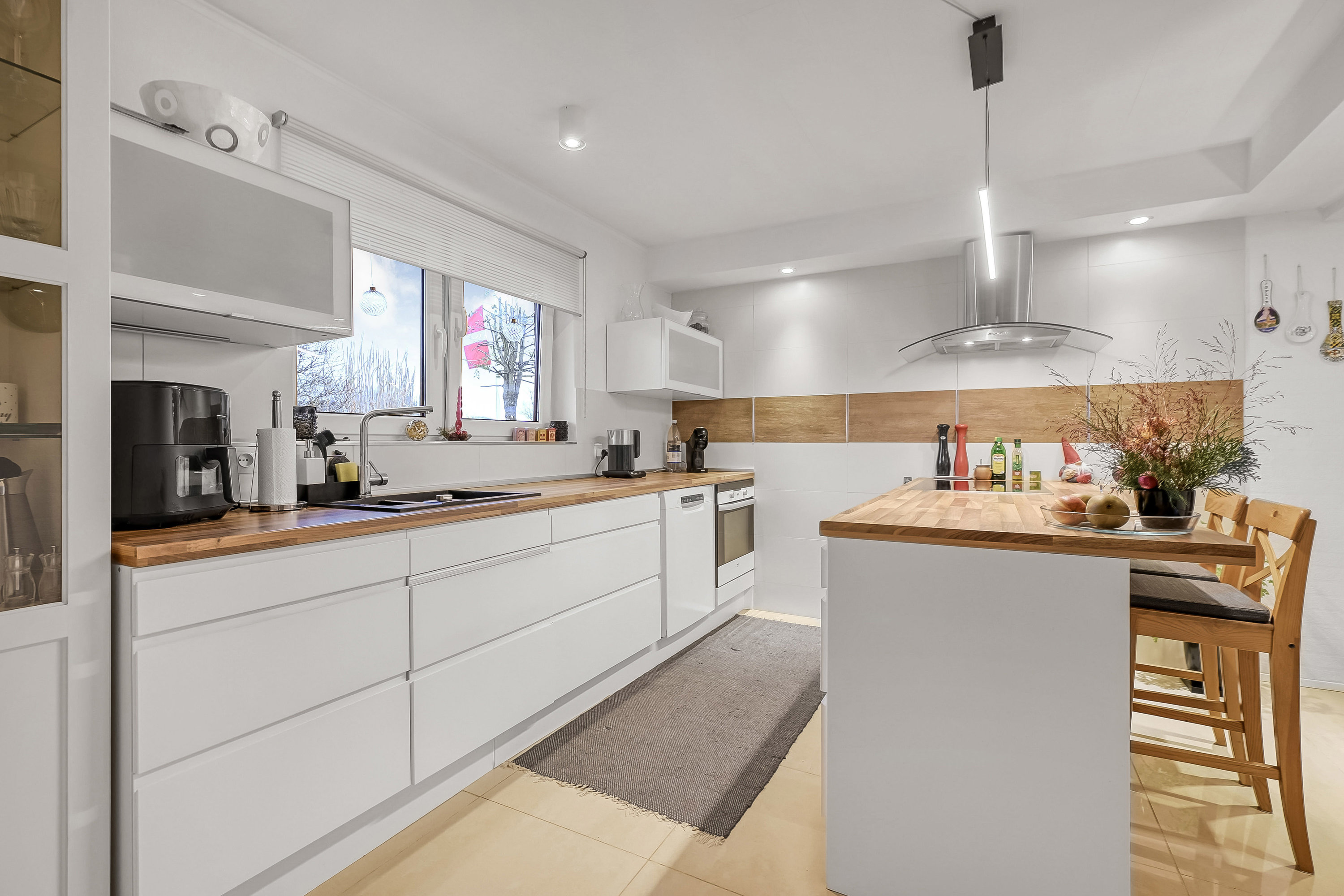 Fremhævet køkken billede i fuldskærmstilstand. Billede af Vestparken 23, 6840 Oksbøl