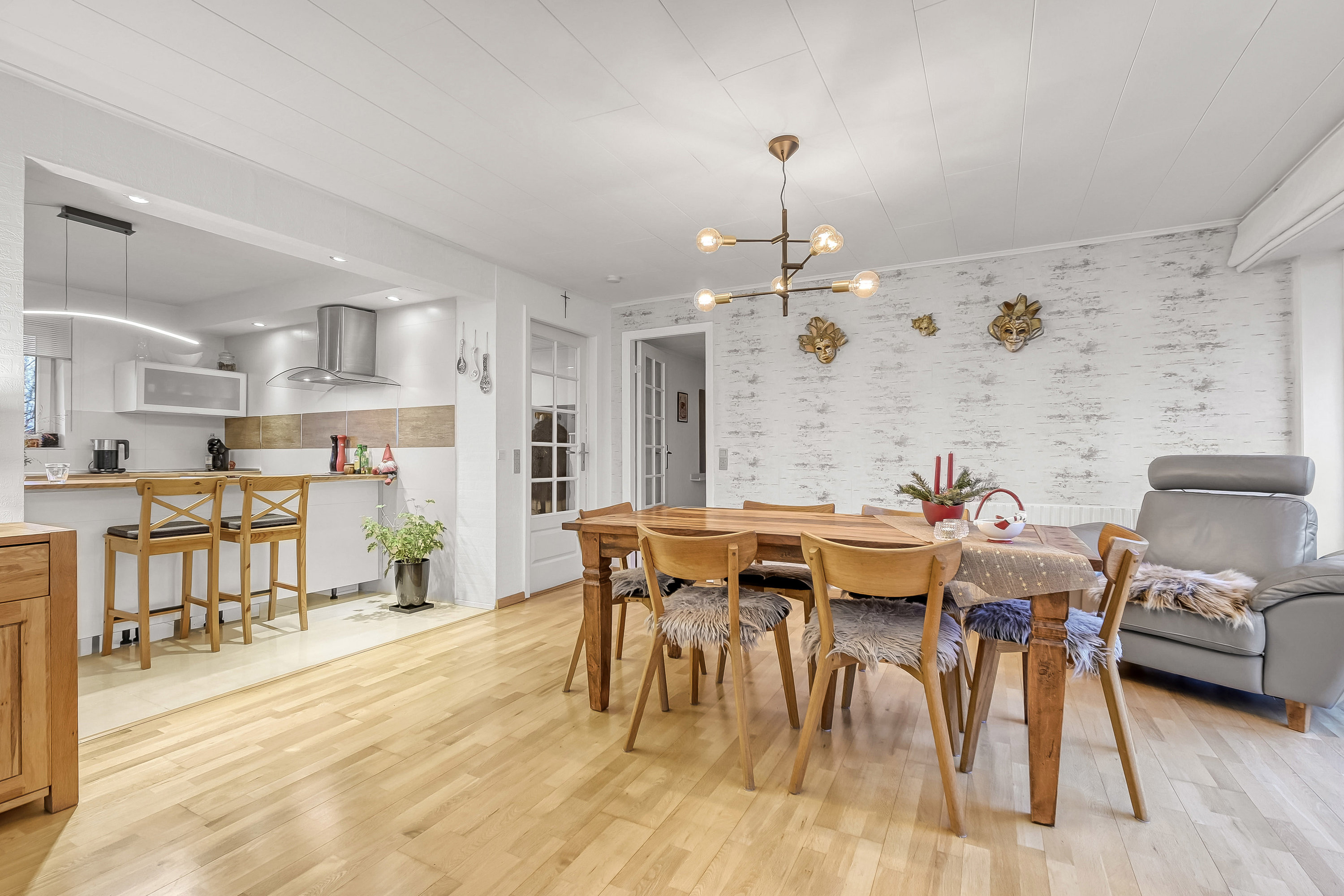 Fremhævet stue billede i fuldskærmstilstand. Billede af Vestparken 23, 6840 Oksbøl