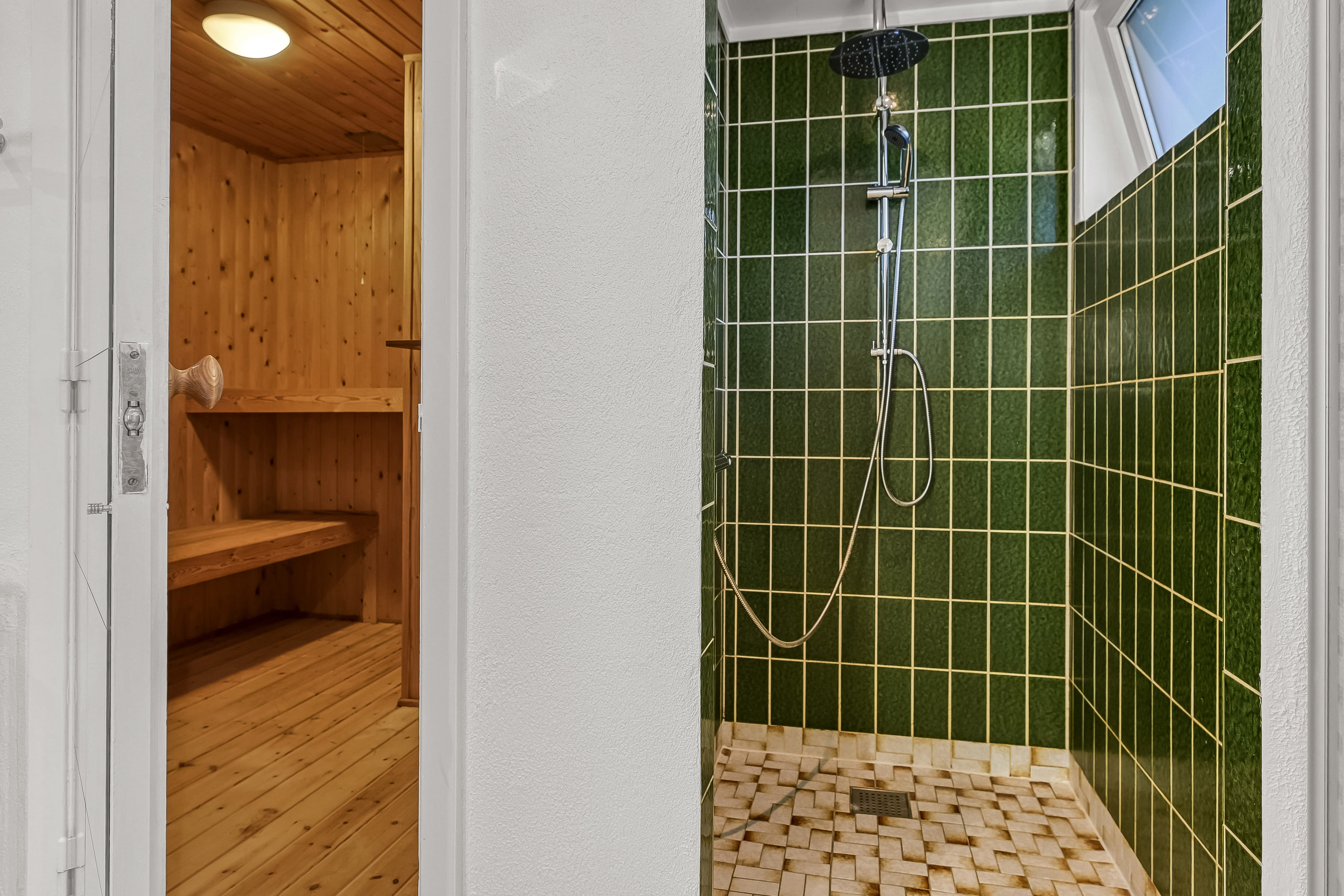 Fremhævet badeværelse billede i fuldskærmstilstand. Billede af Vestparken 23, 6840 Oksbøl